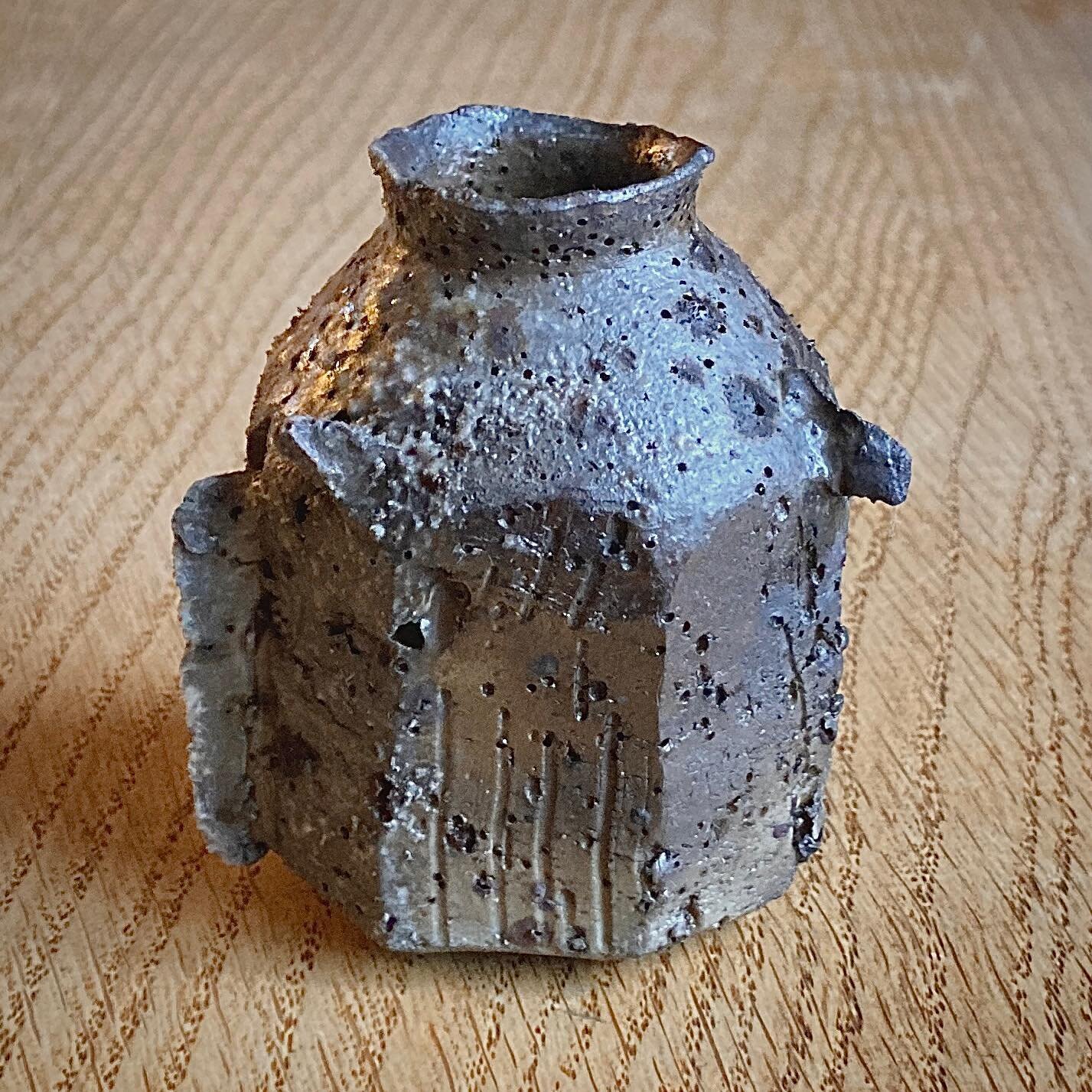 Two years ago, and just two weeks before I contracted covid-19 (later to escalate into long covid chronic fatigue), I hopefully made this little porcelain bottle.
.
Intended for my own tiny experimental wood kiln (which I never did fire), she sat bis