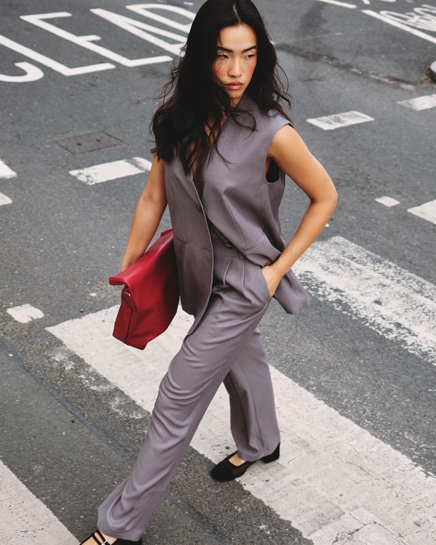 &ldquo;ON THE GO&rdquo;

Shot by @redfernandy 
HMU @tillyjonesmakeup 
AD @morganwilliamsproduction 
Model @elena.lichen 
Styled by me