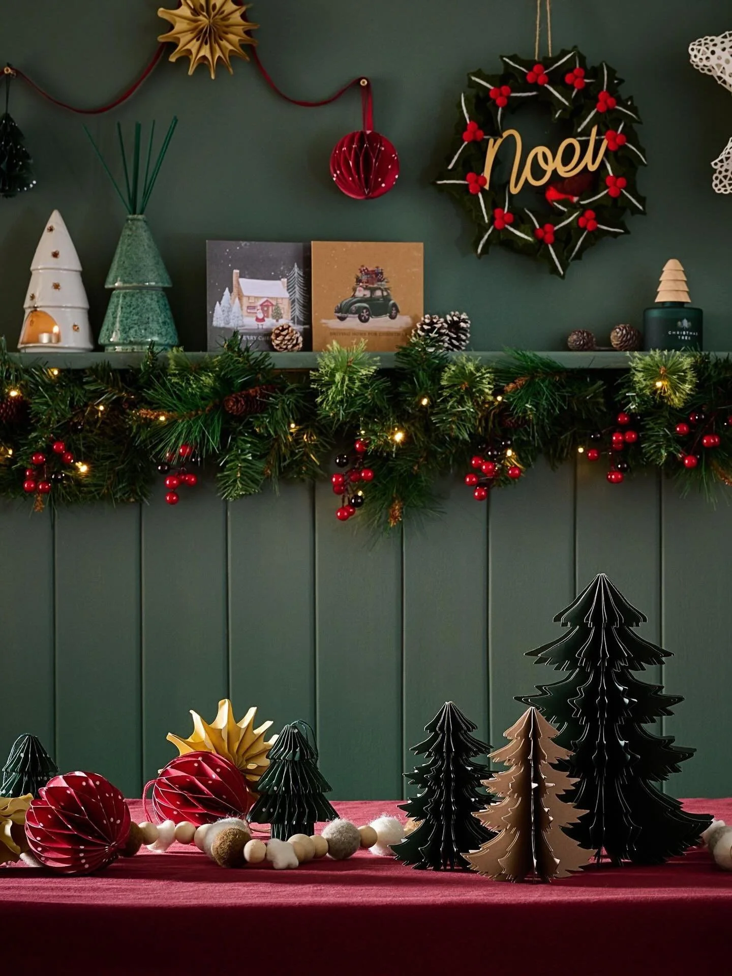 🎄✨Recent Christmas styling work for @nextofficial ✨🎄
Shot by @simonarcherphotography