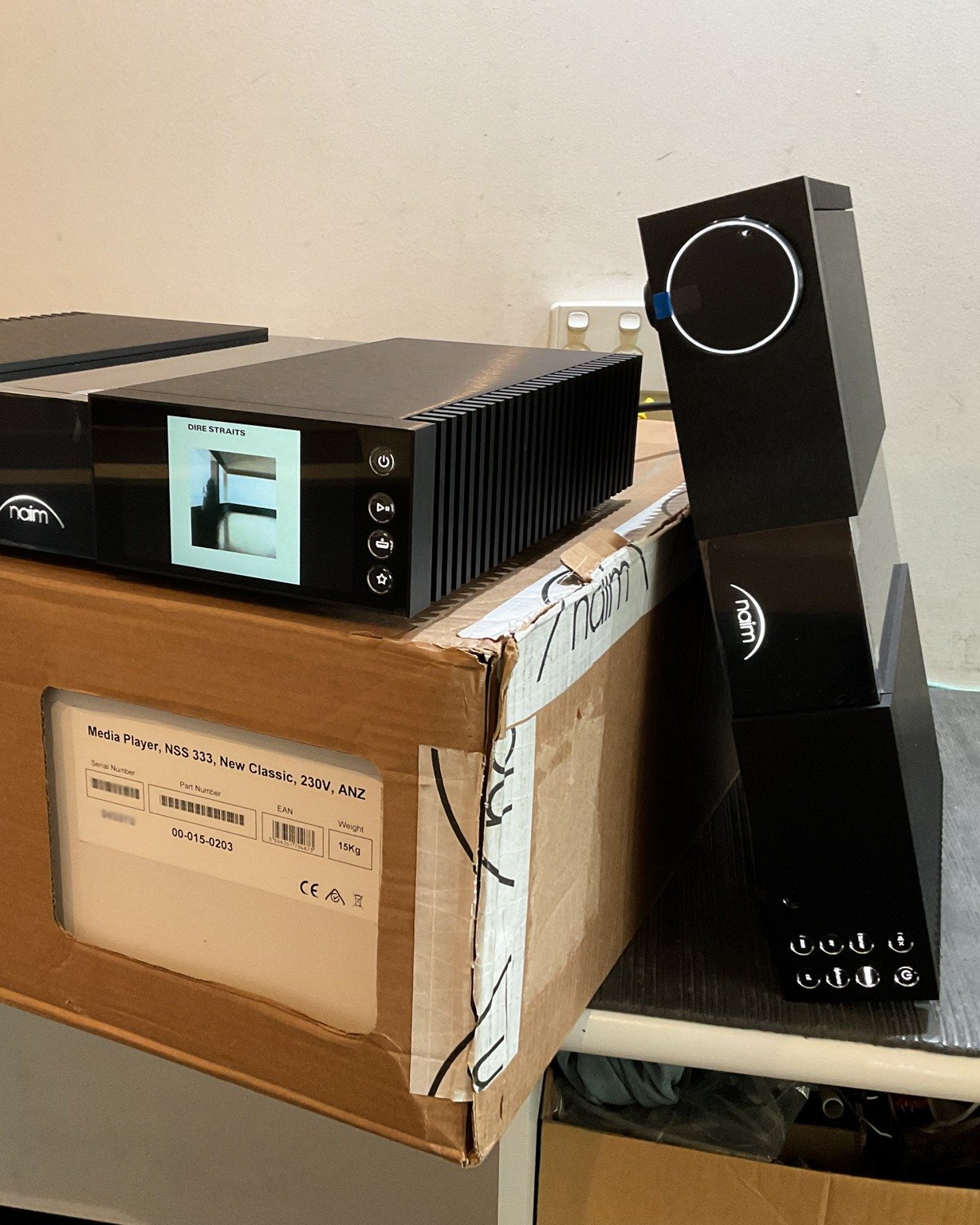 I asked Harry why @naimaudio's 332 pre-amplifier, Naim's 'new era in sound' and the culmination of 50 years of Naim and was positioned like this. Every answer would be incorrect.

The NAC 332 and NSS 333 streamer are correctly configured and set up i