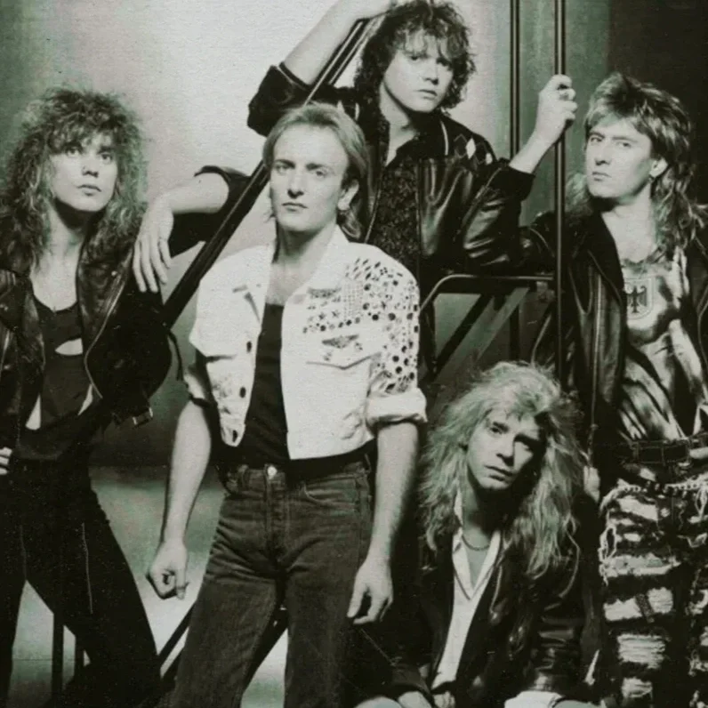 Def-Leppard-1987-Far-Out-Magazine-1140x855.webp