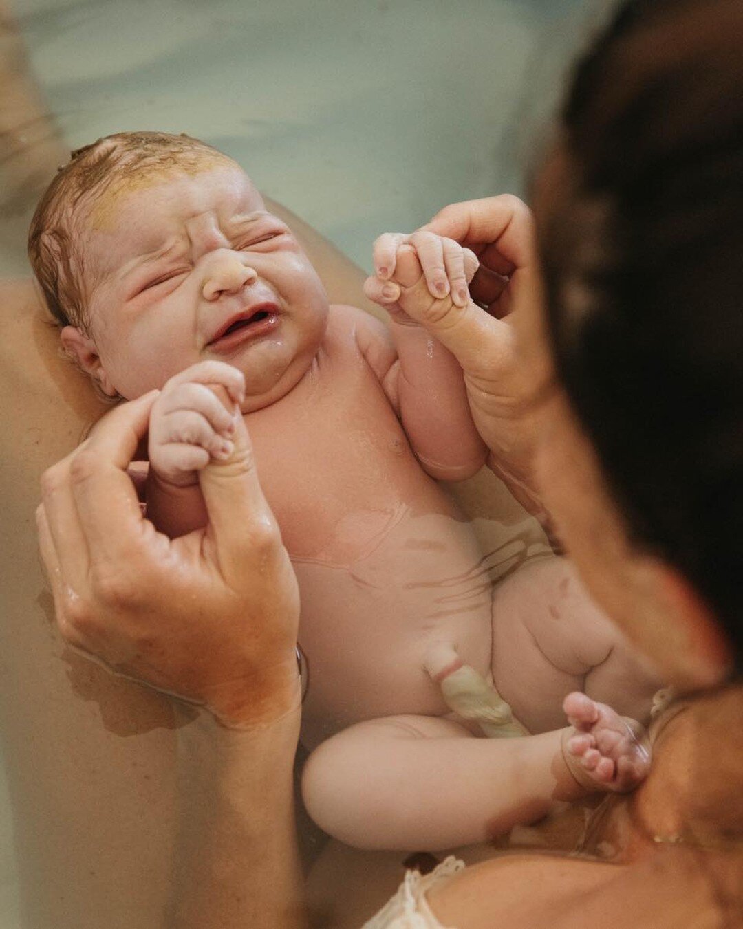 At birth, ⅓ (or more) of your baby&rsquo;s blood is still in the placenta. That means if you immediately cut the cord, your baby is missing A LOT of blood.

So how long should you wait after birth to clamp the cord?

Ideally you would wait for the co