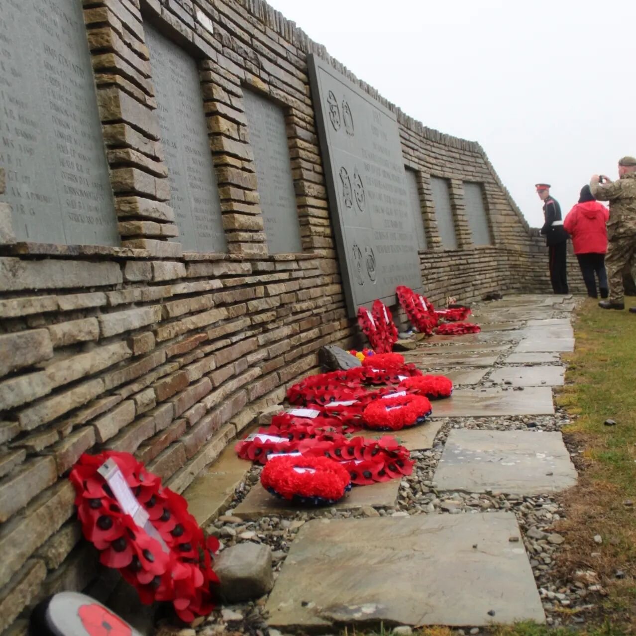 Wonderful as always to get out to the memorial for Landing Day at San Carlos, but especially so during the 40th Anniversary of 1982. 
The weather was pretty grim, but that didn't stop a great crowd from both the civilian and military populations from