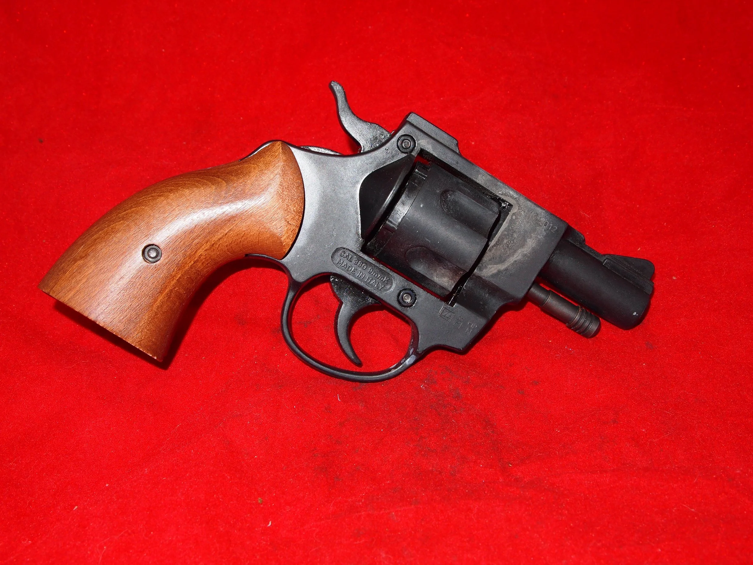 WP7 Bruni Snub Nose 9mm Blank Fire