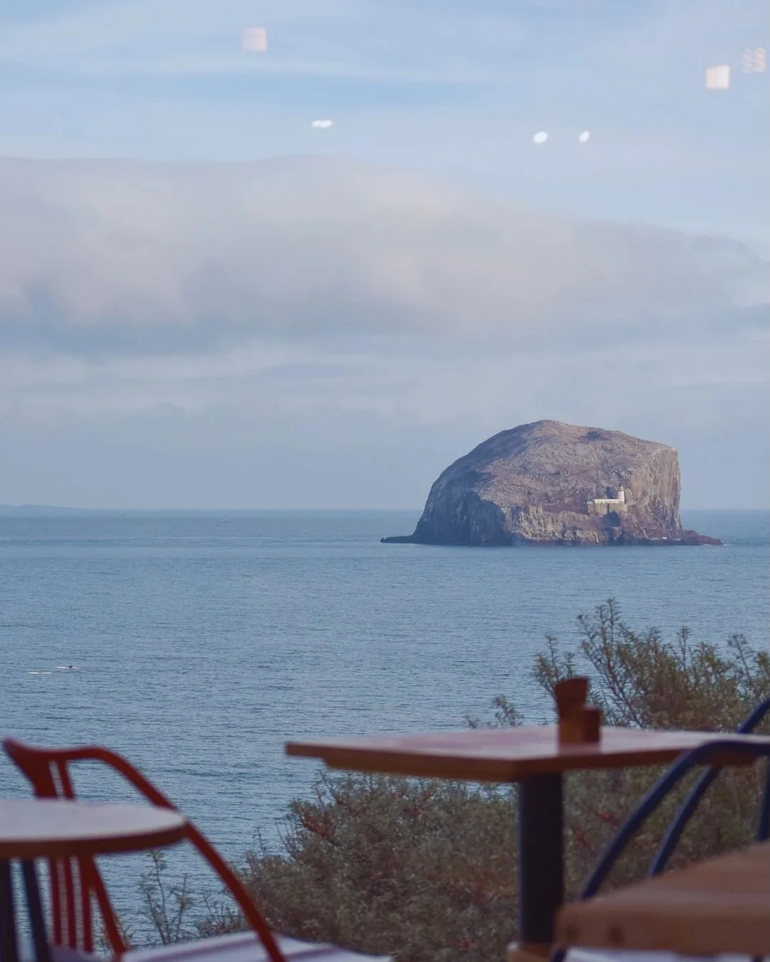 One thing you&rsquo;re guaranteed at Drift: scenic views from every seat. Sit anywhere, settle in, and let the view do the rest.

Book your table today. 

#seaviews #visitscotland #drifteatery