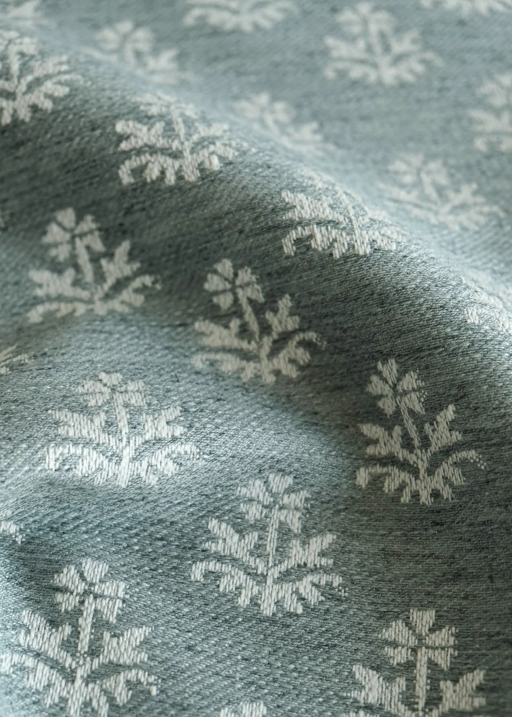 heraldic-indigo-fabrics-coordonne.jpg