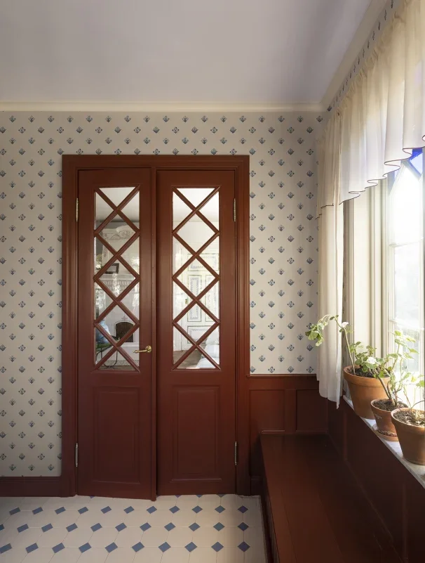 S10817_interior2.webp