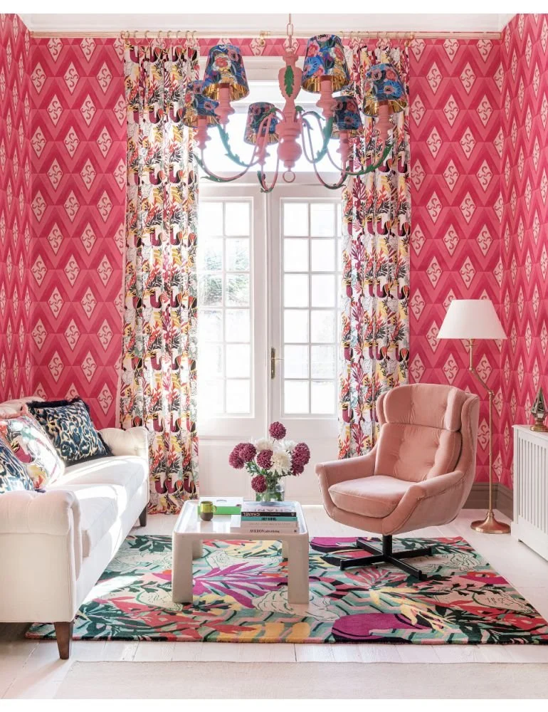 girandola-azalea-wallpaper_lifestyle_1.jpg