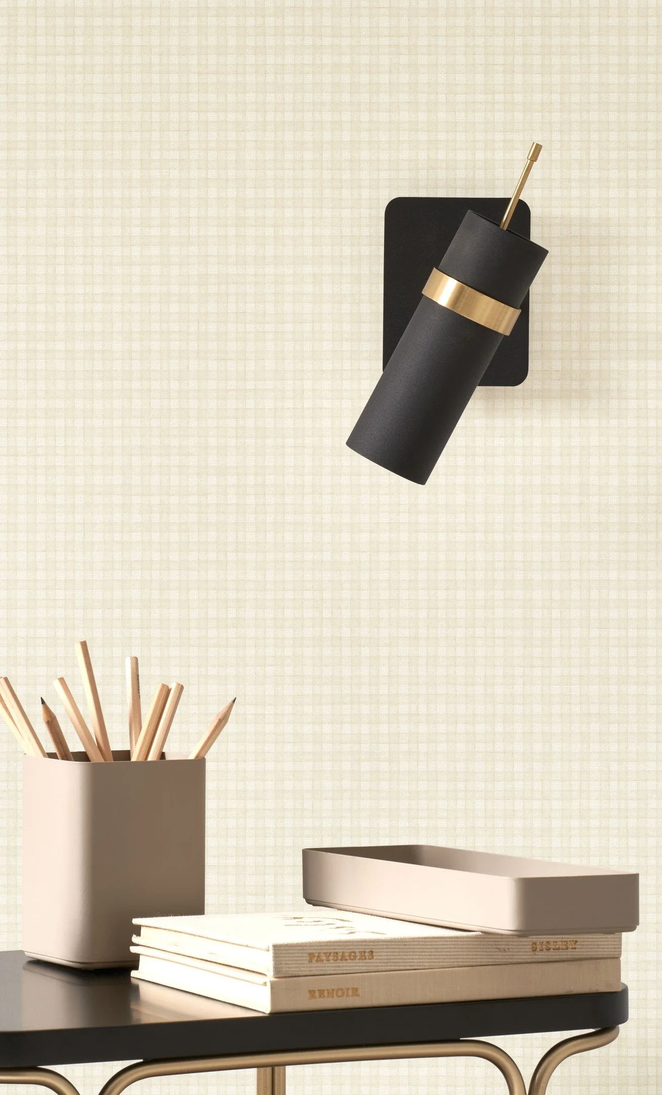 LAW NATURAL200552722-1.jpg