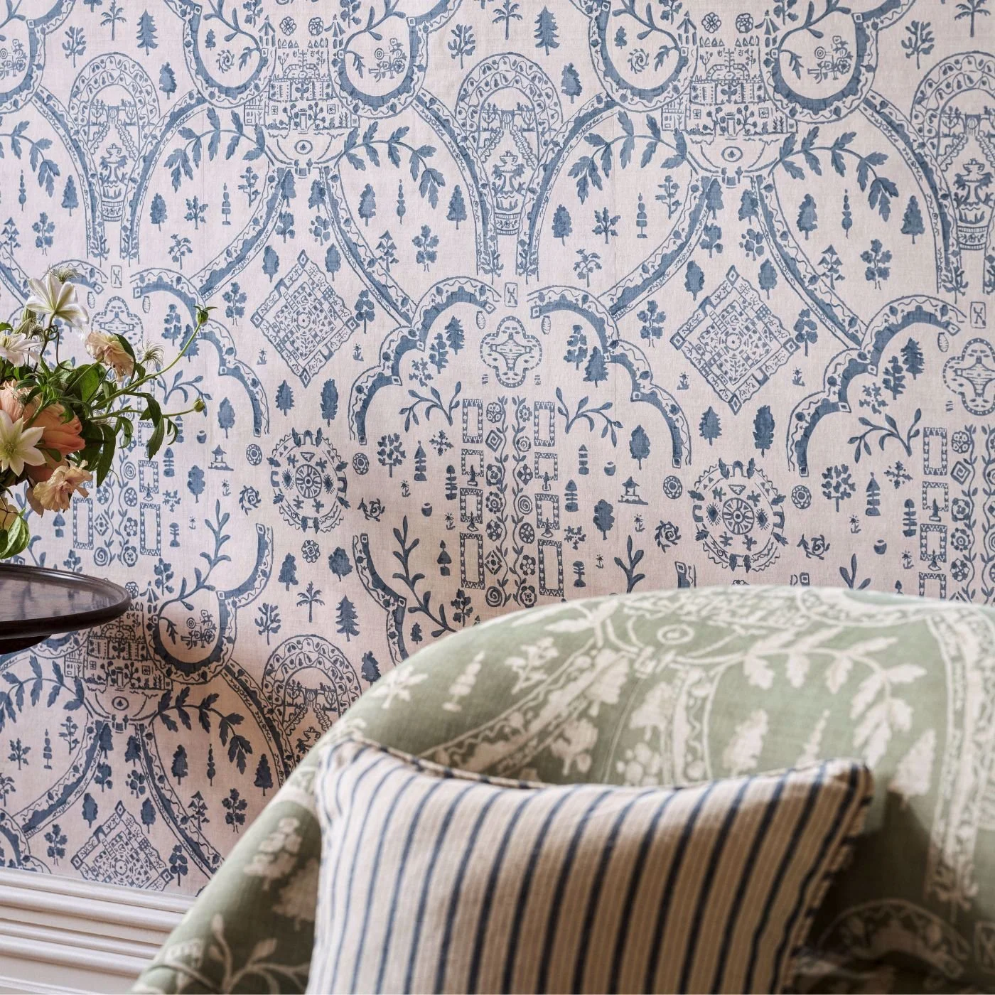 Sanderson_Highgrove_TopiaryView_217510.jpg