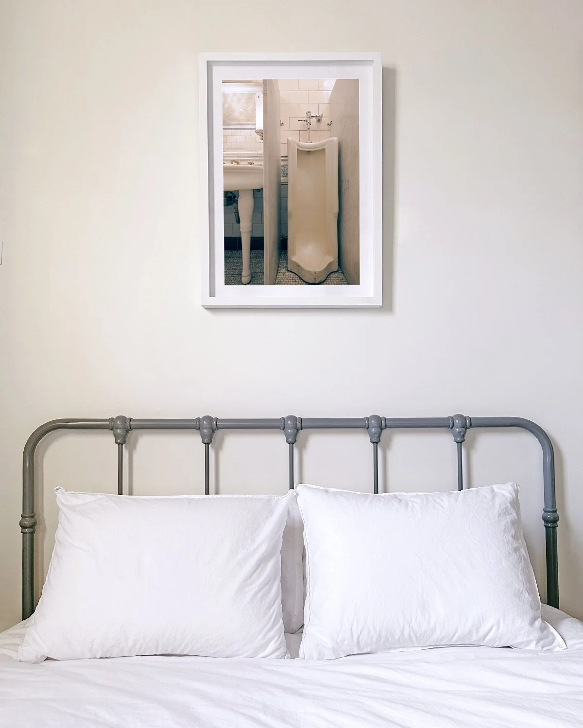 HotelChelseaLobbyBedroomSize.jpg
