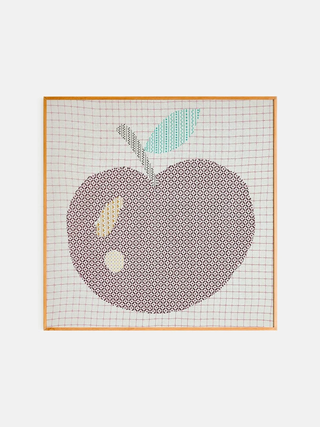 Morii-Wallart-Hand Embroidery-Apple-Frame.jpg
