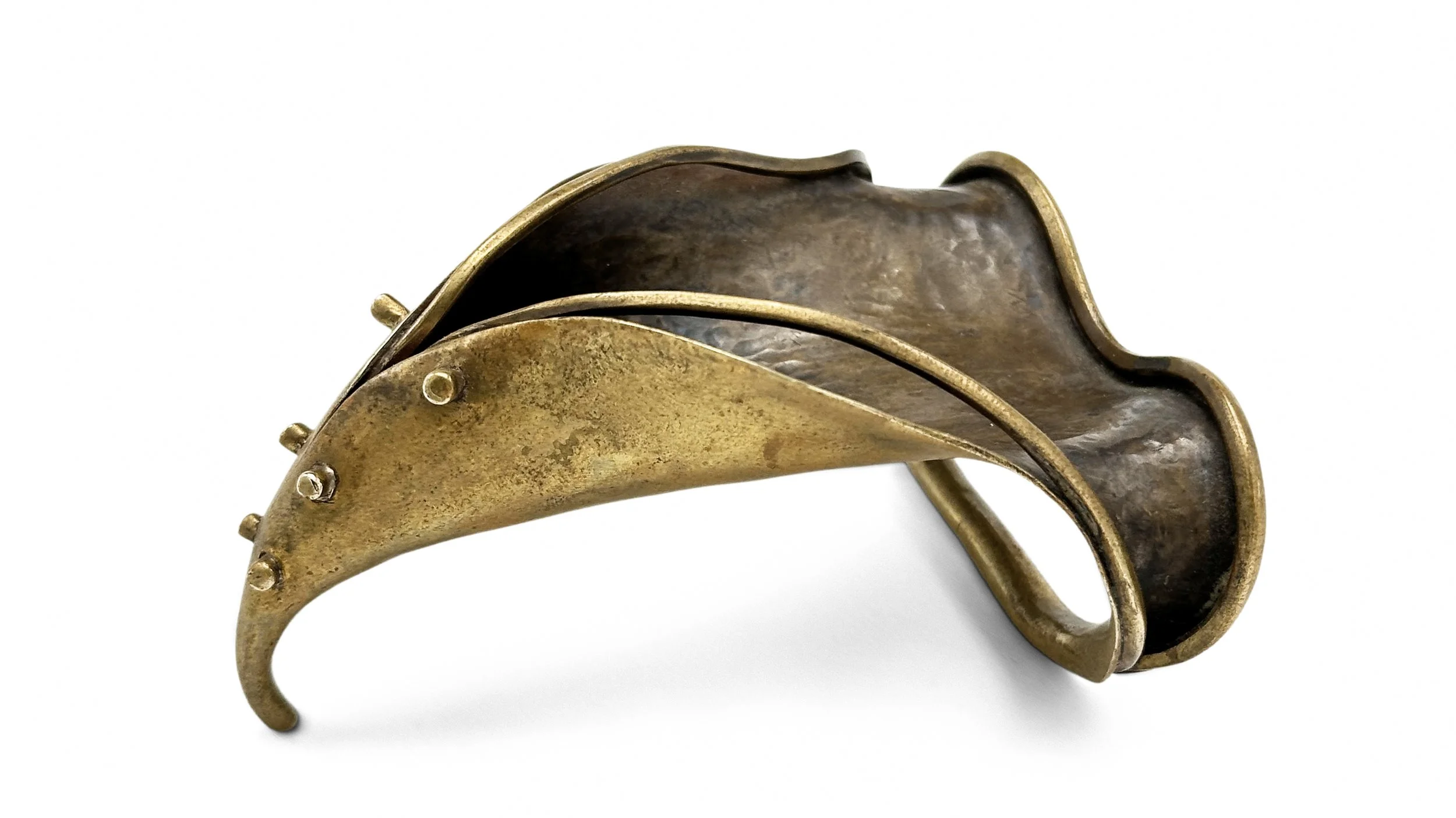 T Edit_Undergrad Buckle_02.jpg