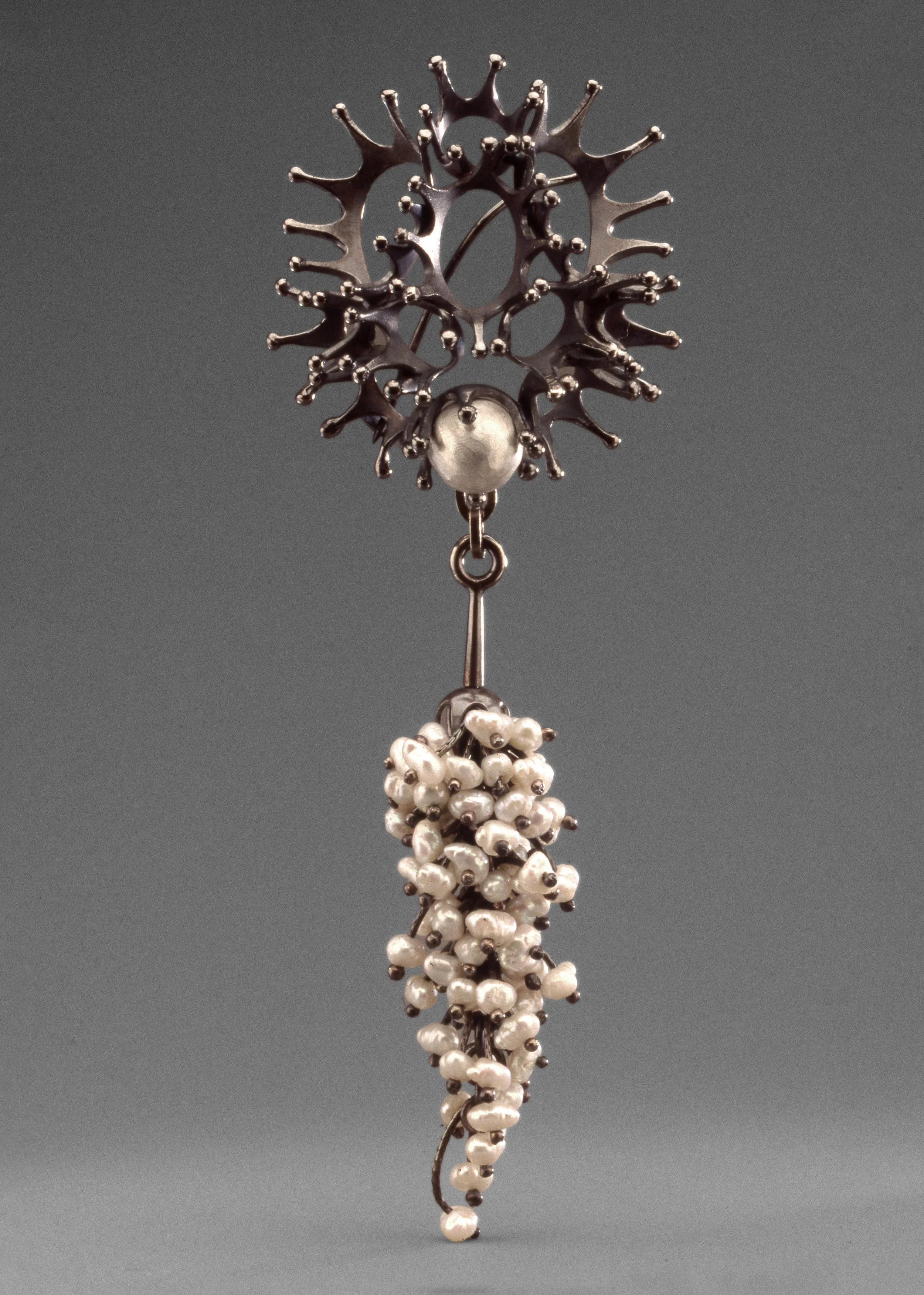 T Edit_Pearl Cluster Pendant_01.jpg