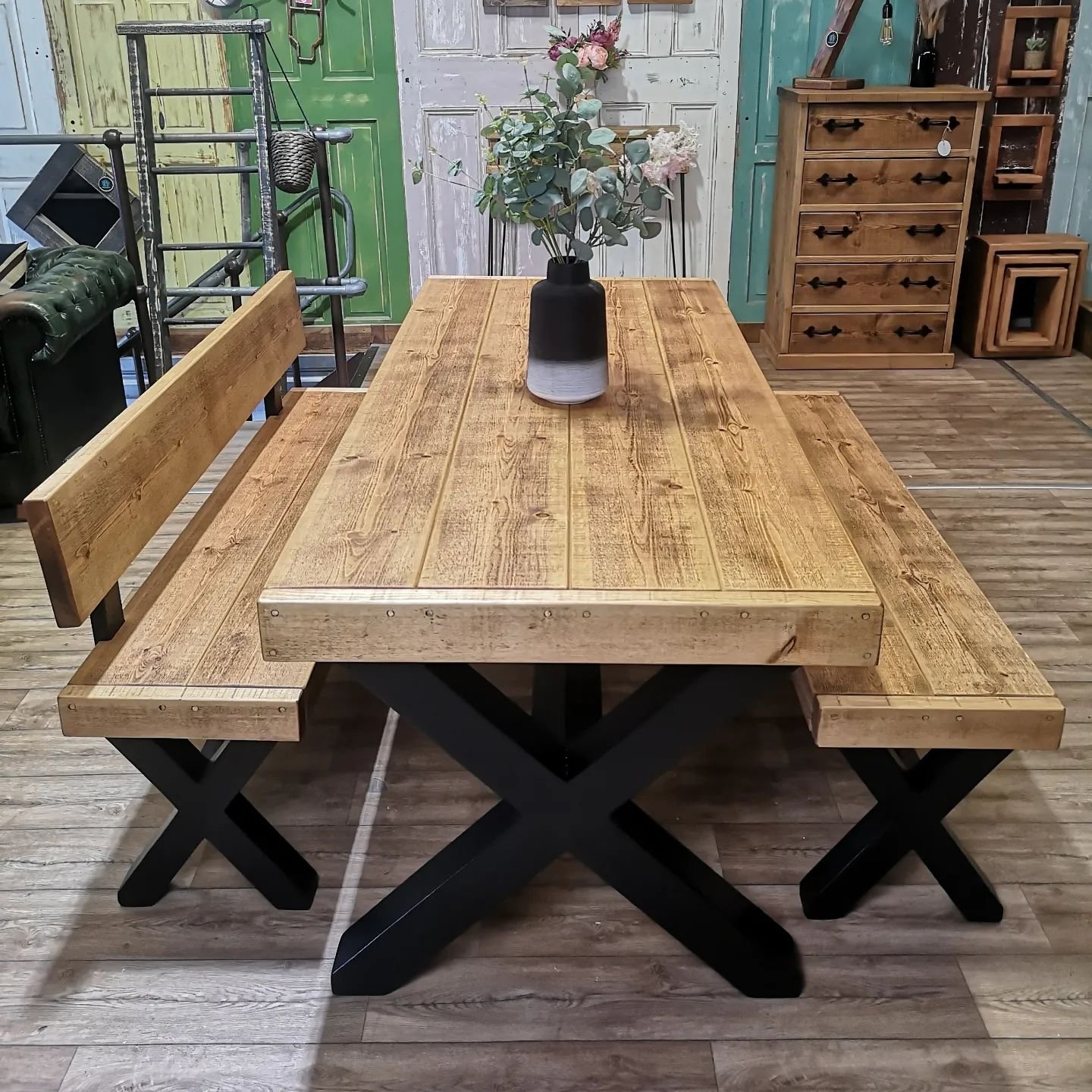 The Bolton Banquet 2m Dining Set in Medium Oak &amp; Pitch Black Solid

#diningroom #diningtable #diningbench #modernrusticdecor #cleanrustic #homestyling #homerenovation #handmade #homesweethome #instahomewales #homeinspo #instahome #rusticfarmhouse