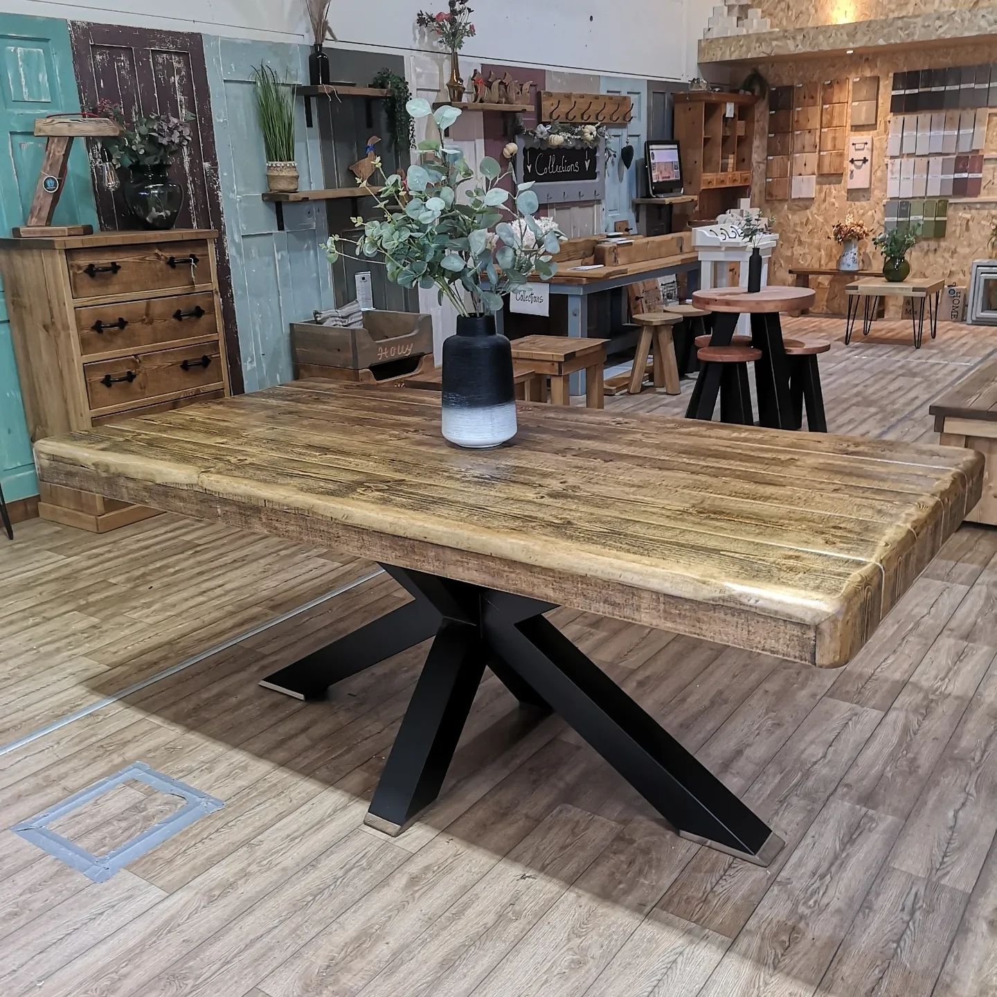 In store now! Franklin 2m Dining Table in Jacobean with Matt Black Steel Legs. &pound;1090 with free delivery, install and care kit.

#diningroom #diningtable #dineinstyle #dineathome #modernrustic #industrialdesign #solidwoodfurniture #rustichomedec
