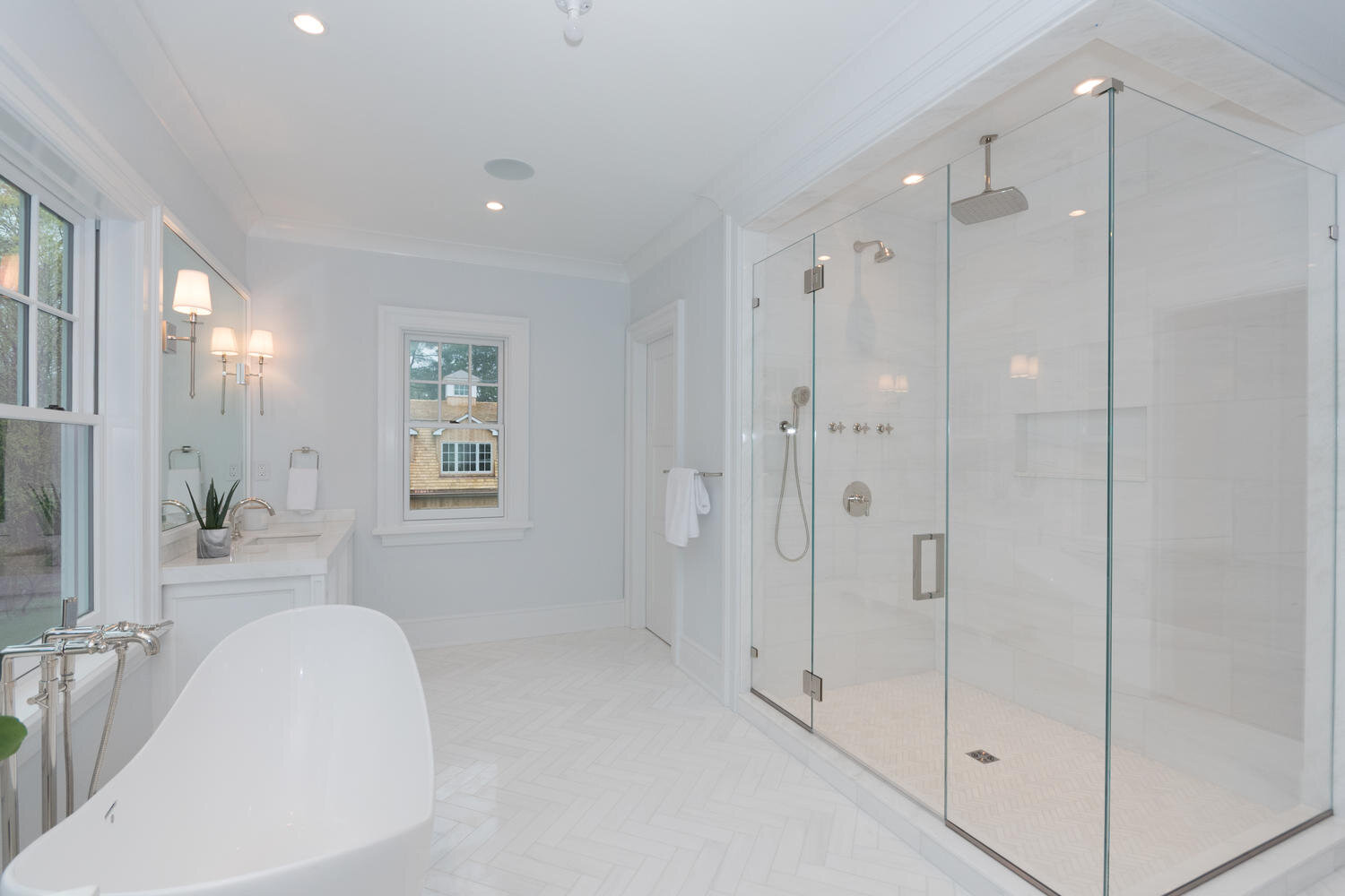 1 Althea Ln Darien CT 06820-large-035-046-Master Bath-1500x1000-72dpi.jpg