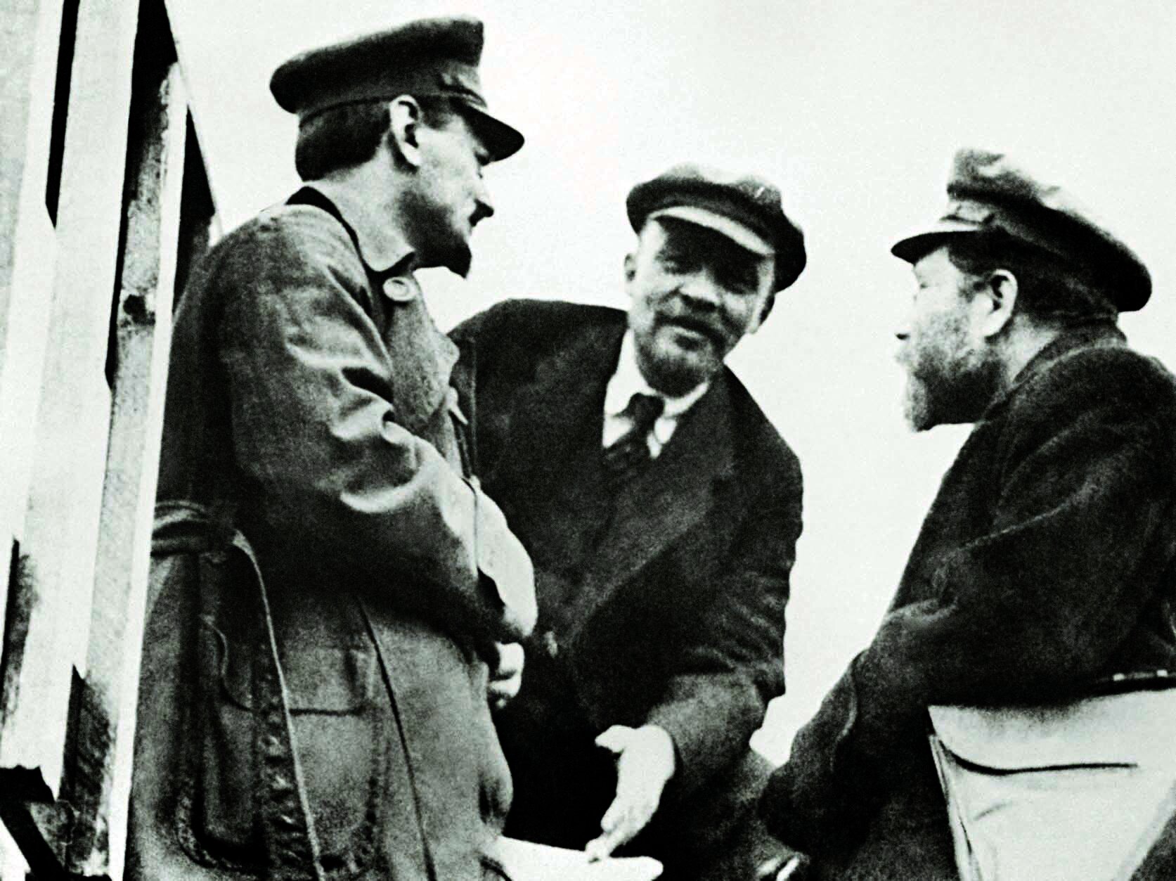 Lev (Leon) Trotsky, Vladimir Lenin and Lev Kamenev, Moscow, 1919. Via Wikipedia Commons.