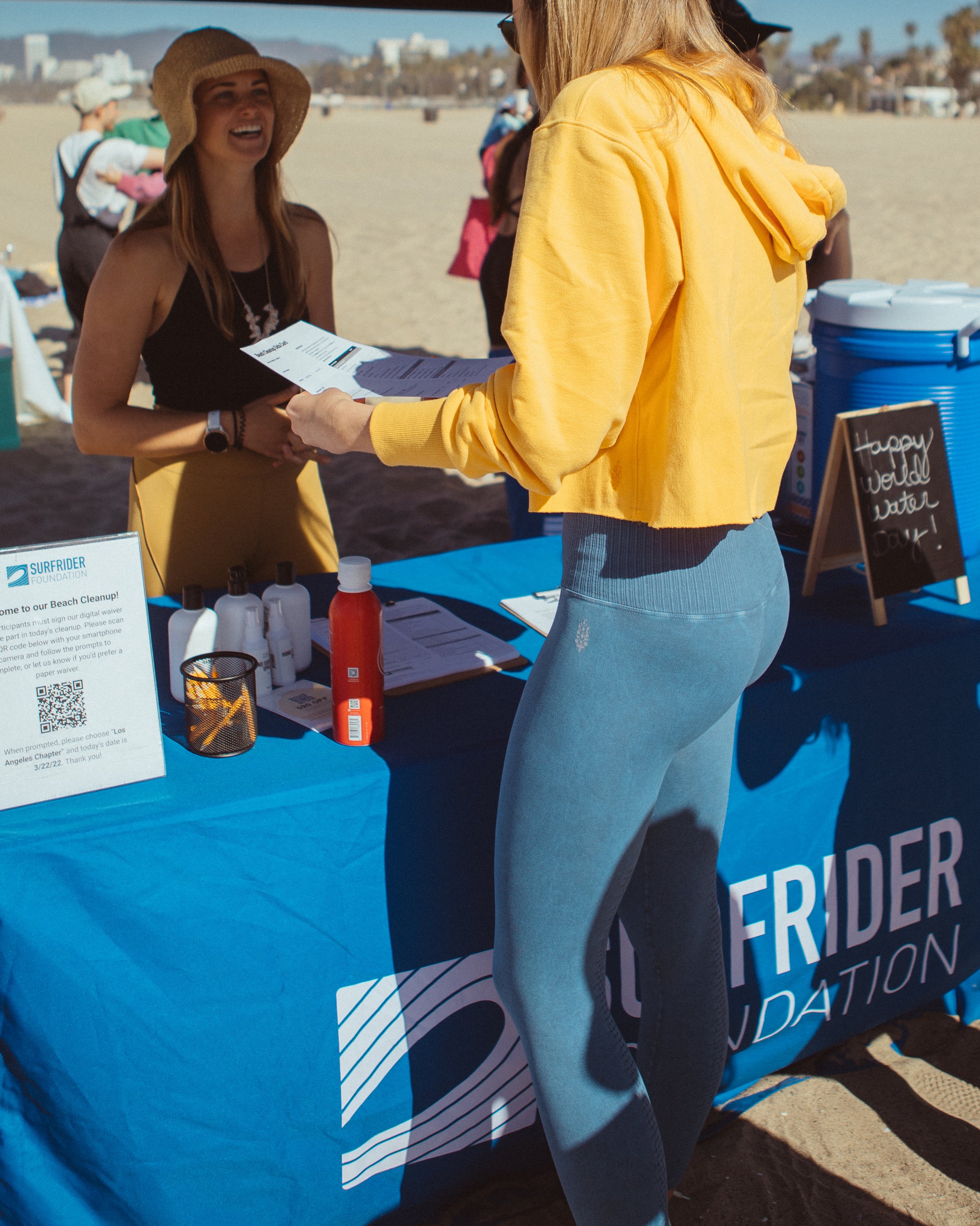 FP beach cleanup-17.jpg