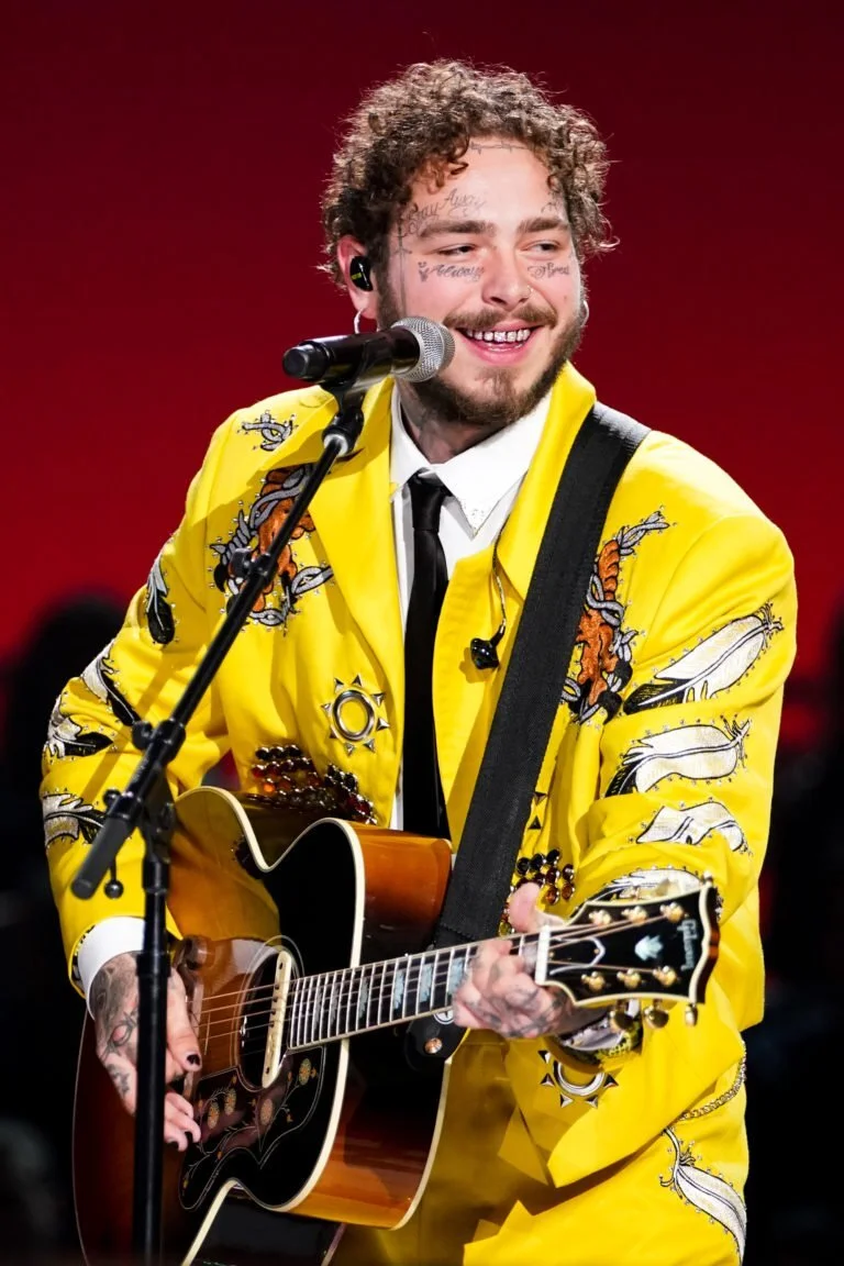 Post Malone pays tribute to Hootie and the Blowfish