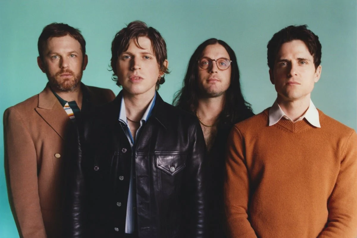 group pic kings of leon.jpg