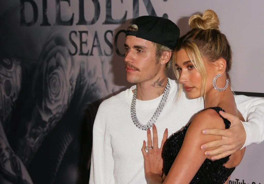 Justin-Bieber-Haily-Bieber-1024x717.jpg