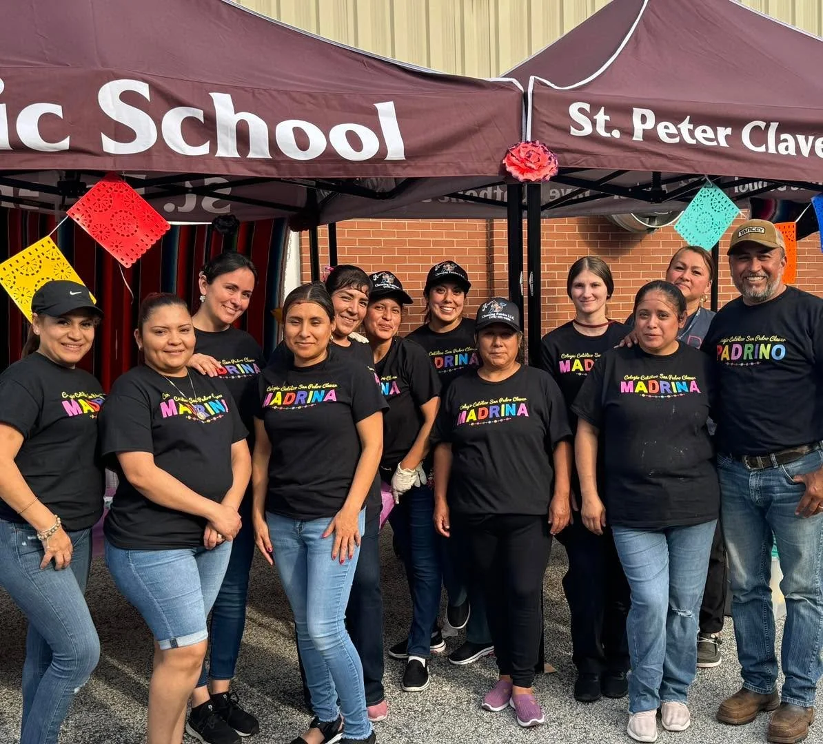 Nuestras Madrinas y Padrinos