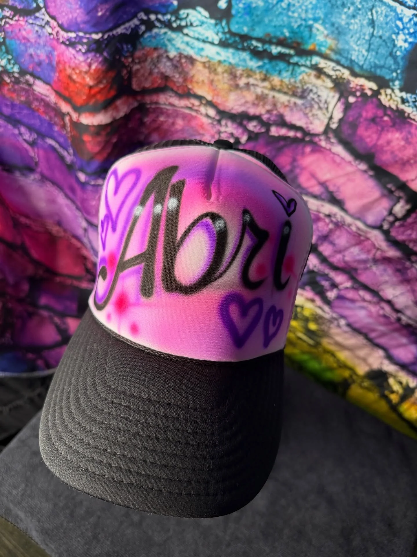 Mother &amp; daughter matching airbrush designs 💕
Personalized, one-of-a-kind, and perfect for special moments ✨
DM to book your custom set 🎨