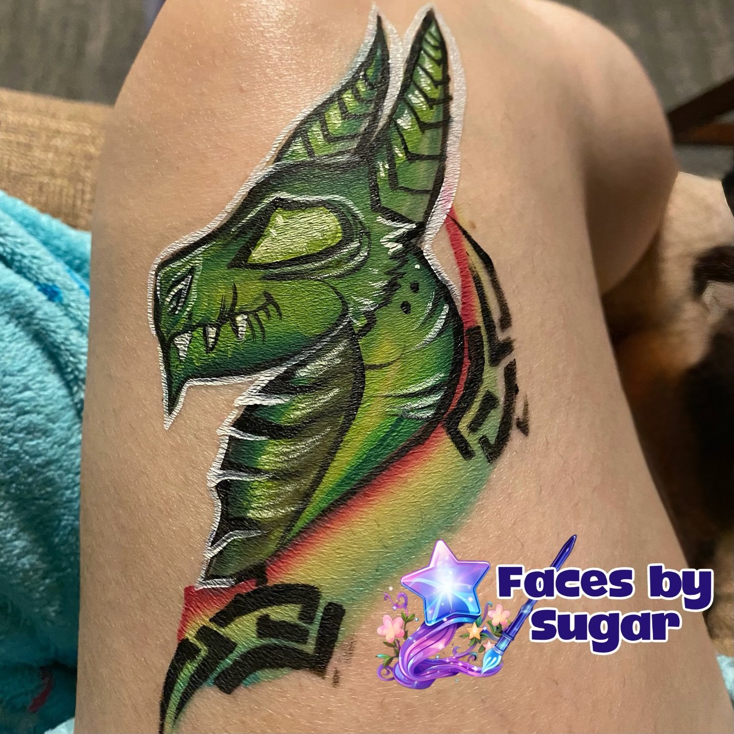 Face paint dragon practice 🐉
Always sharpening my skills so I can bring the magic to every event ✨ #FacePaintPractice #DragonFacePaint #FacePainterLife #PracticeMakesProgress #KidsPartyFun #FantasyFacePaint #DenverFacePainter #FacesBySugar