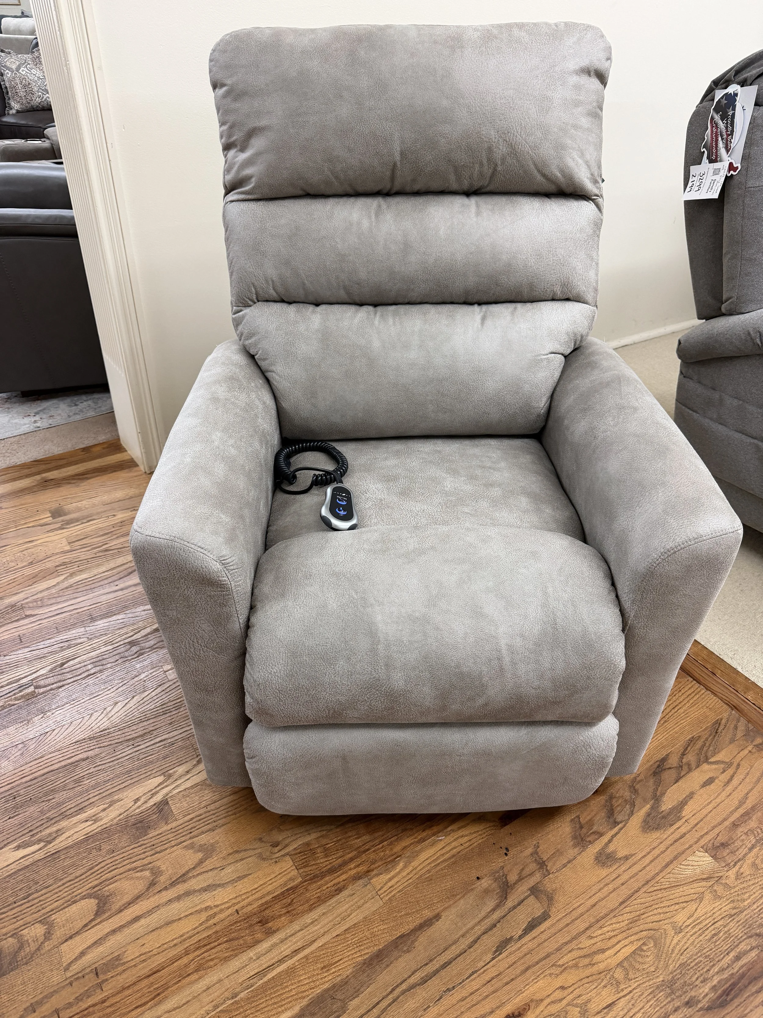LaZBoy - Liam power reclining lift chair in gray polyester 