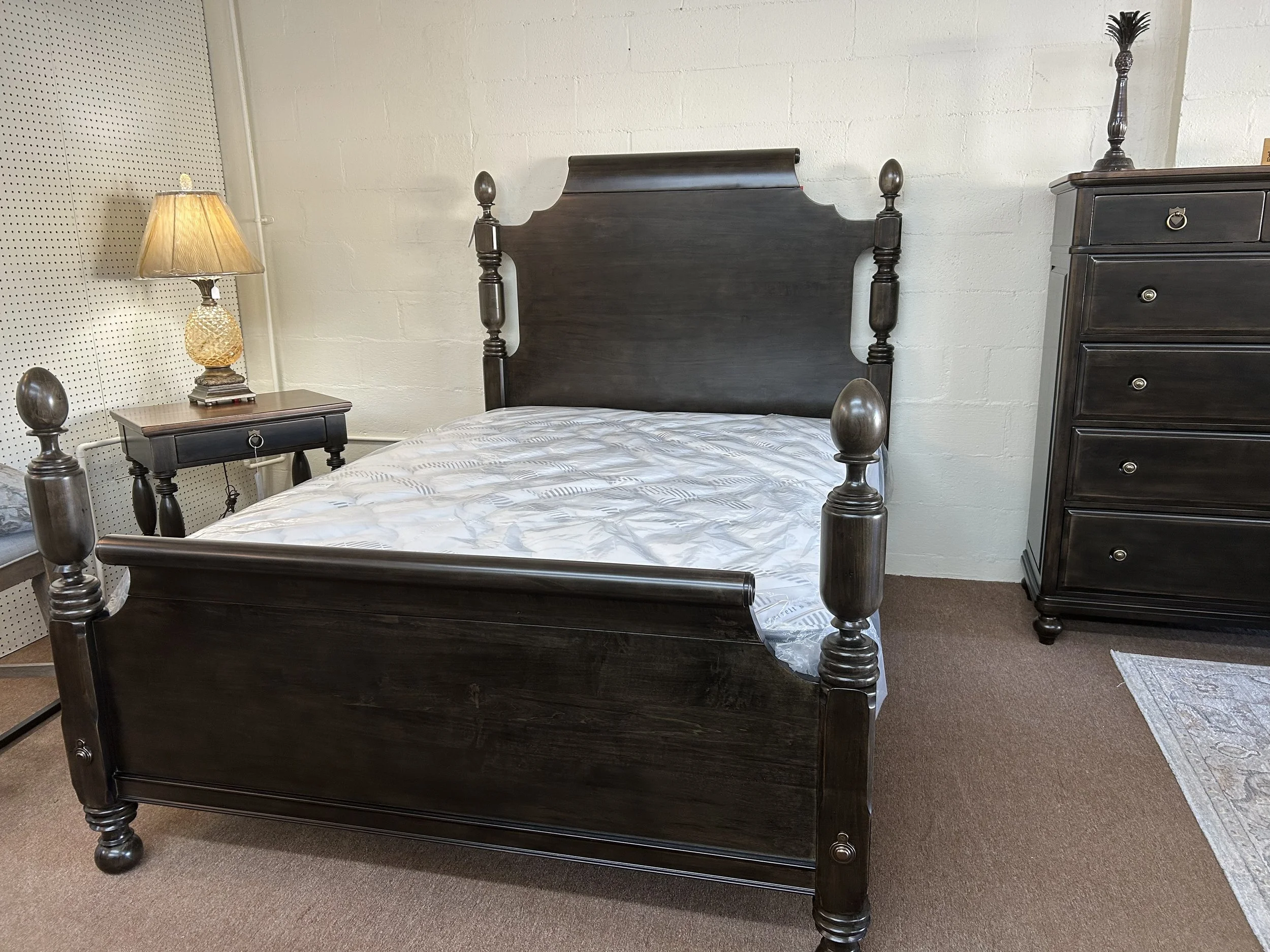 Bridgetown collection by Kincaid:  Brighton queen poster bed and Warren bedside table in charcoal black and heritage maple finishes
