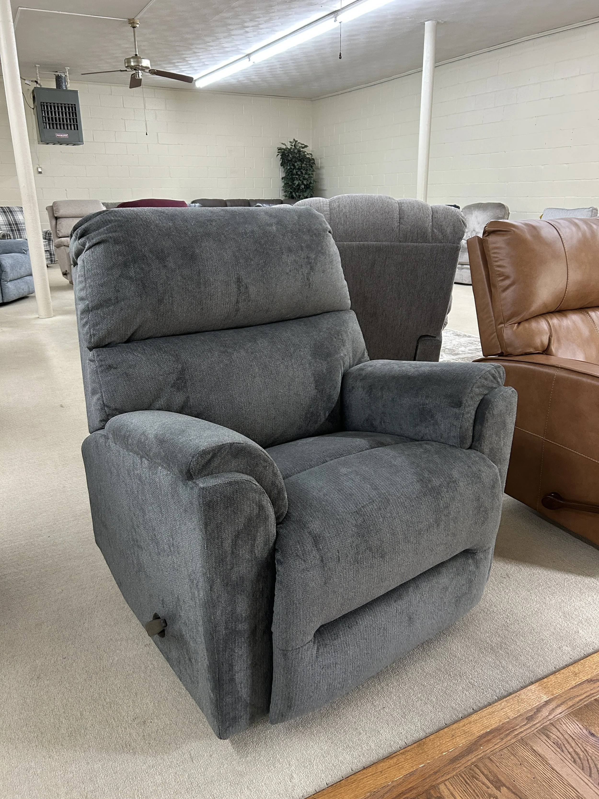 Best HF - Beast rocker recliner in charcoal fabric (350 lb. weight limit)