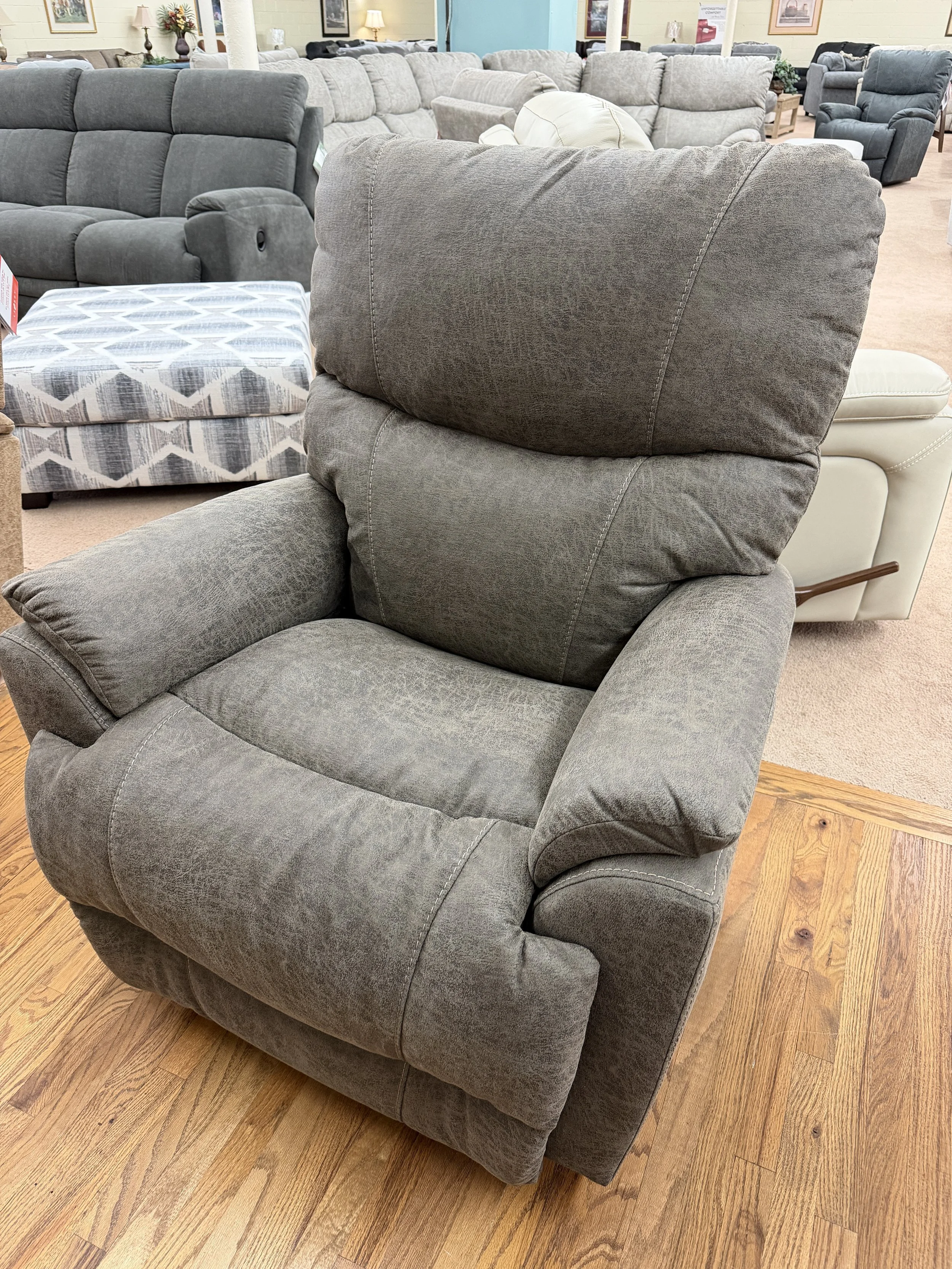 LaZBoy - Trouper manual rocker recliner in sable sueded polyester 