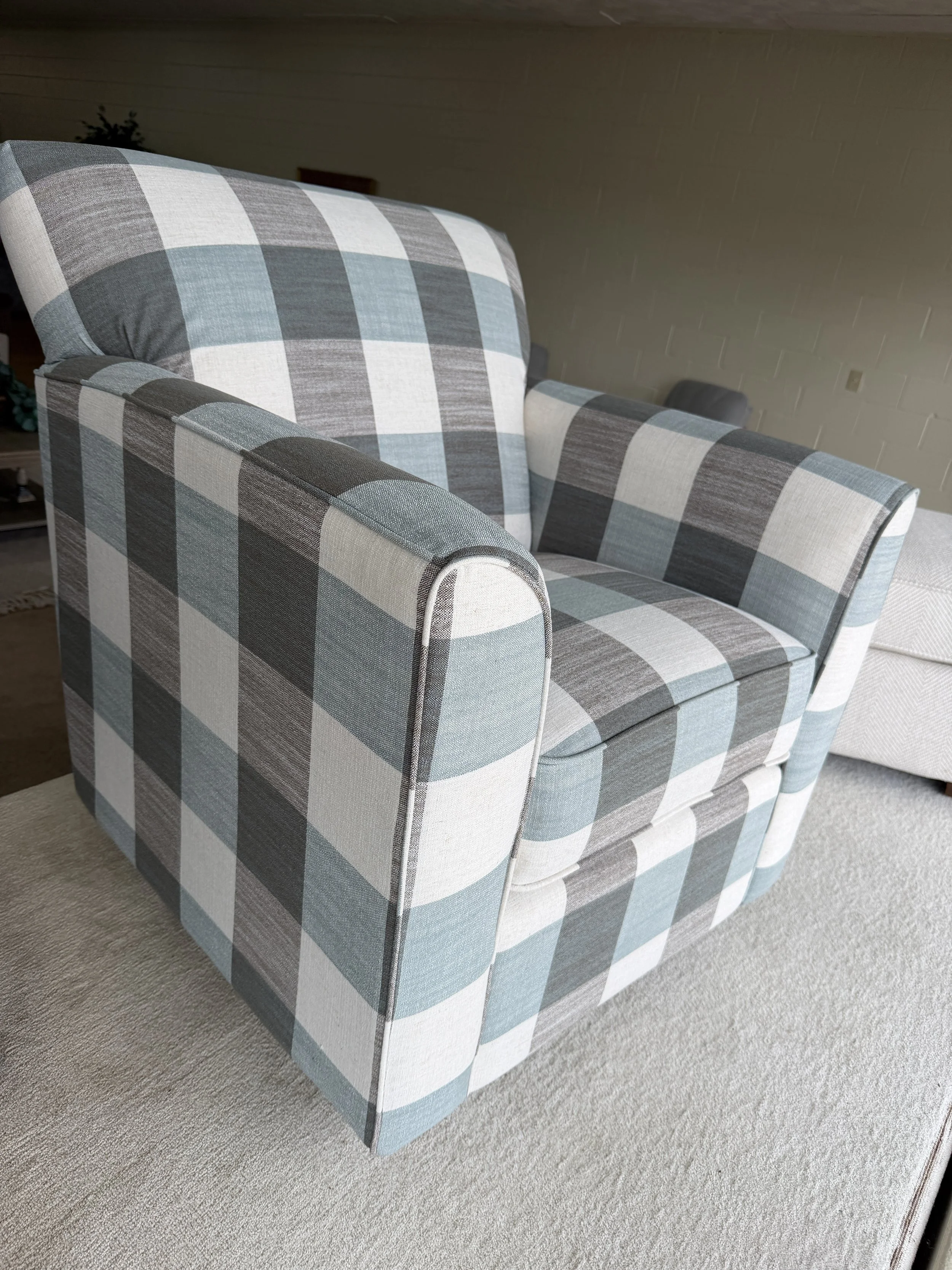 LaZBoy - Allegra swivel glide chair 