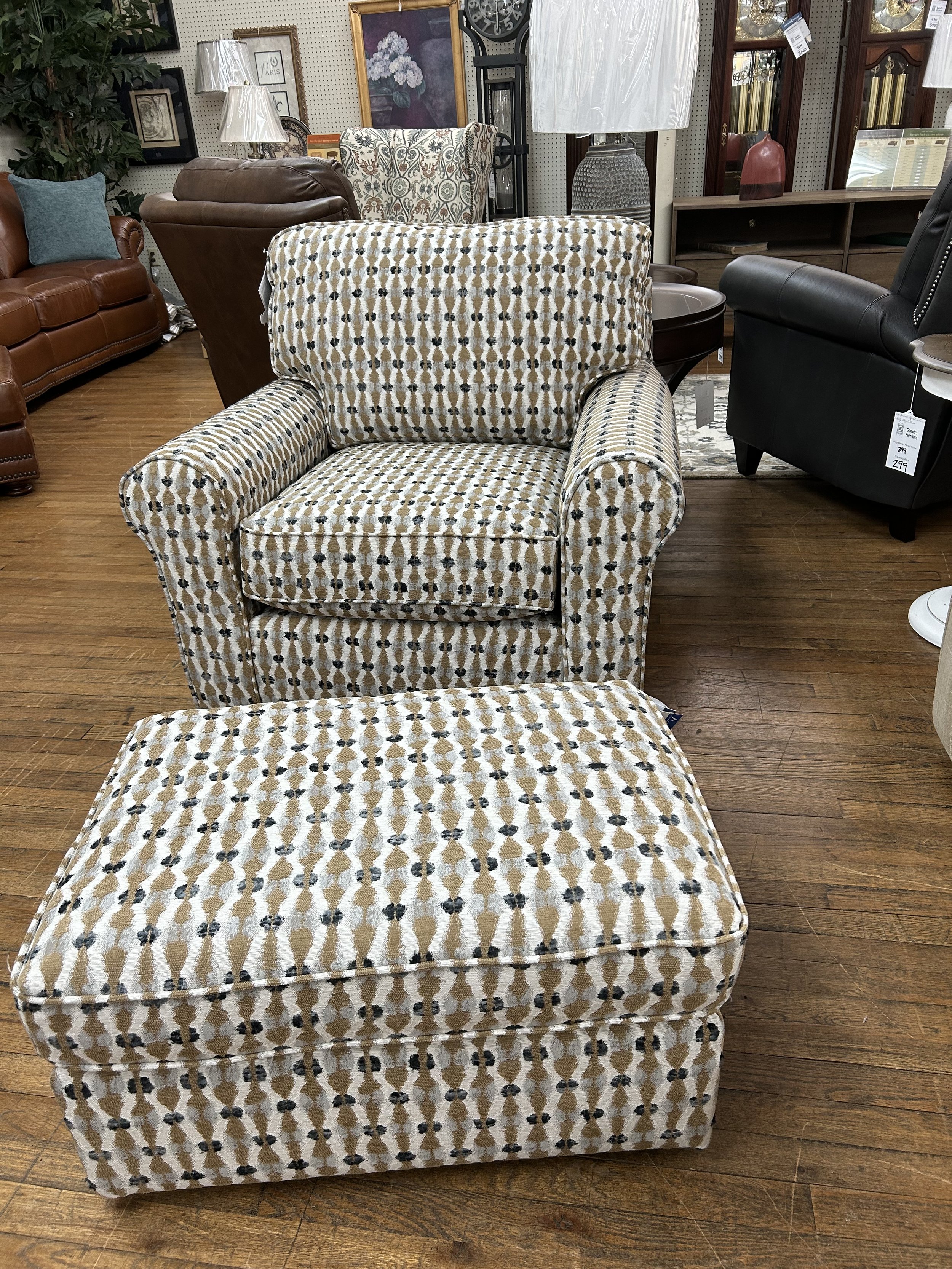 Best HF - chair and ottoman in "burlap" geometric print fabric (100% polyester)