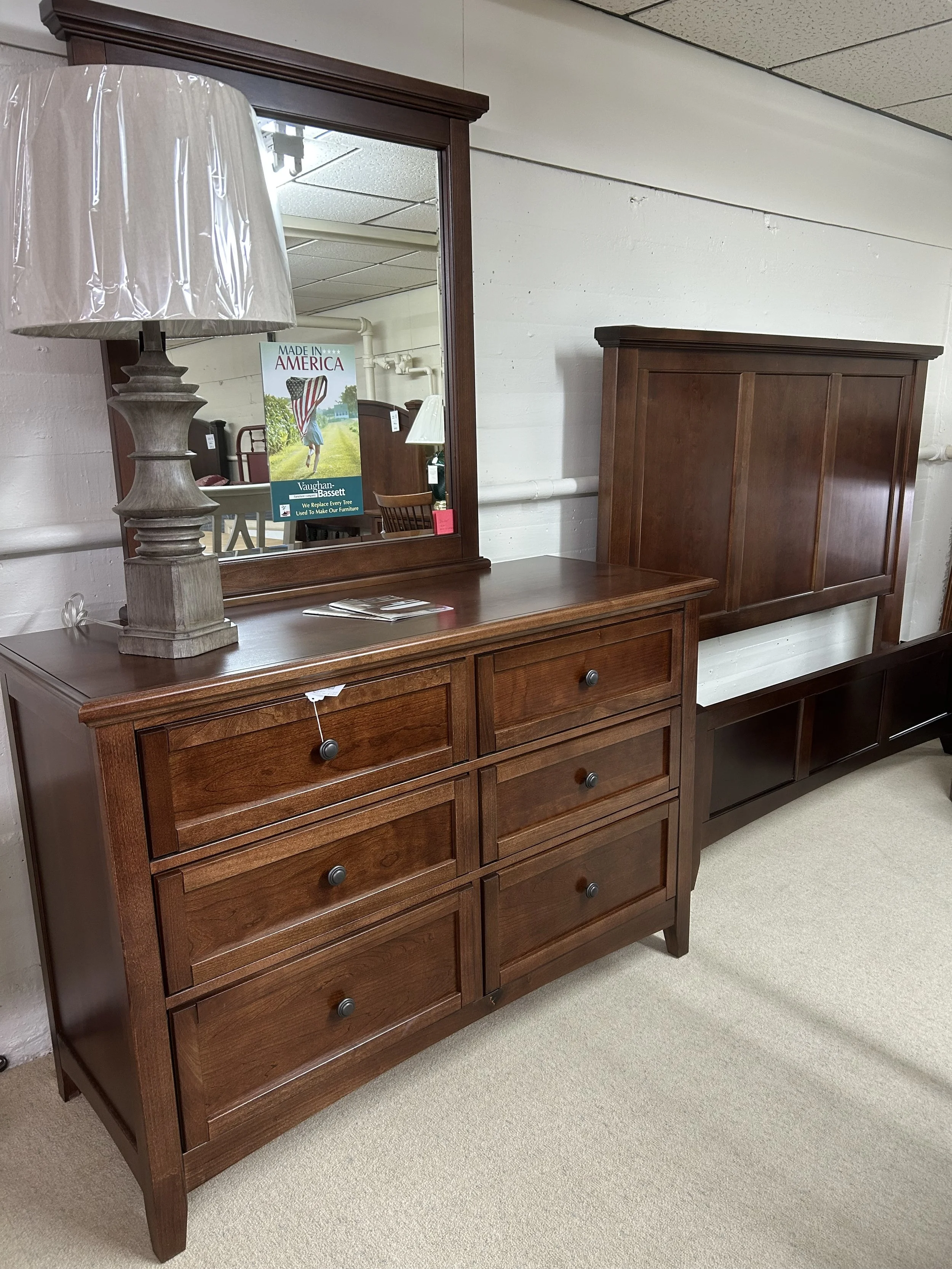 Vaughan Bassett dresser/mirror and mansion panel bed in cherry finish