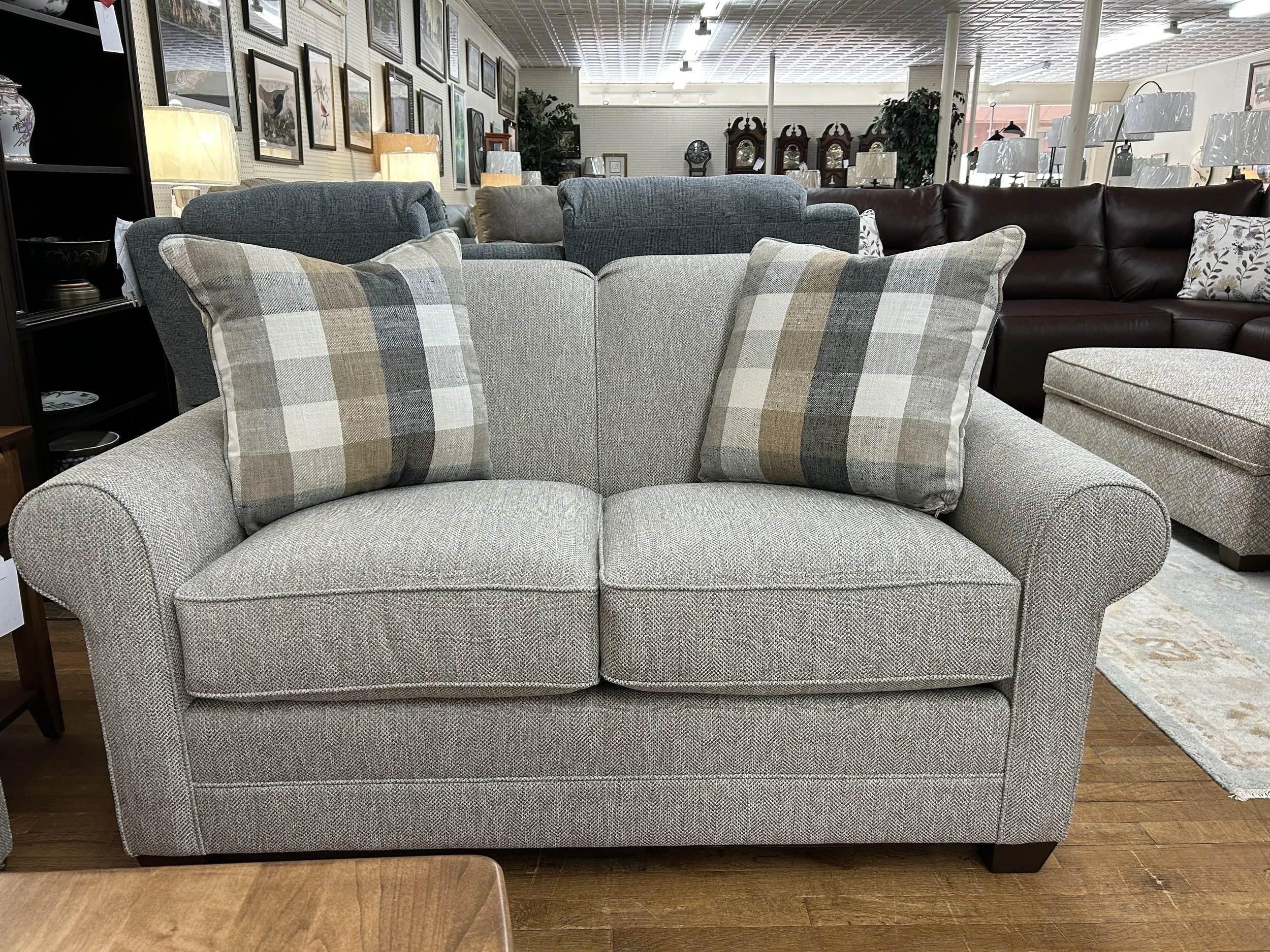 King Hickory - Amy tight-back loveseat in Albion Dove performance fabric 