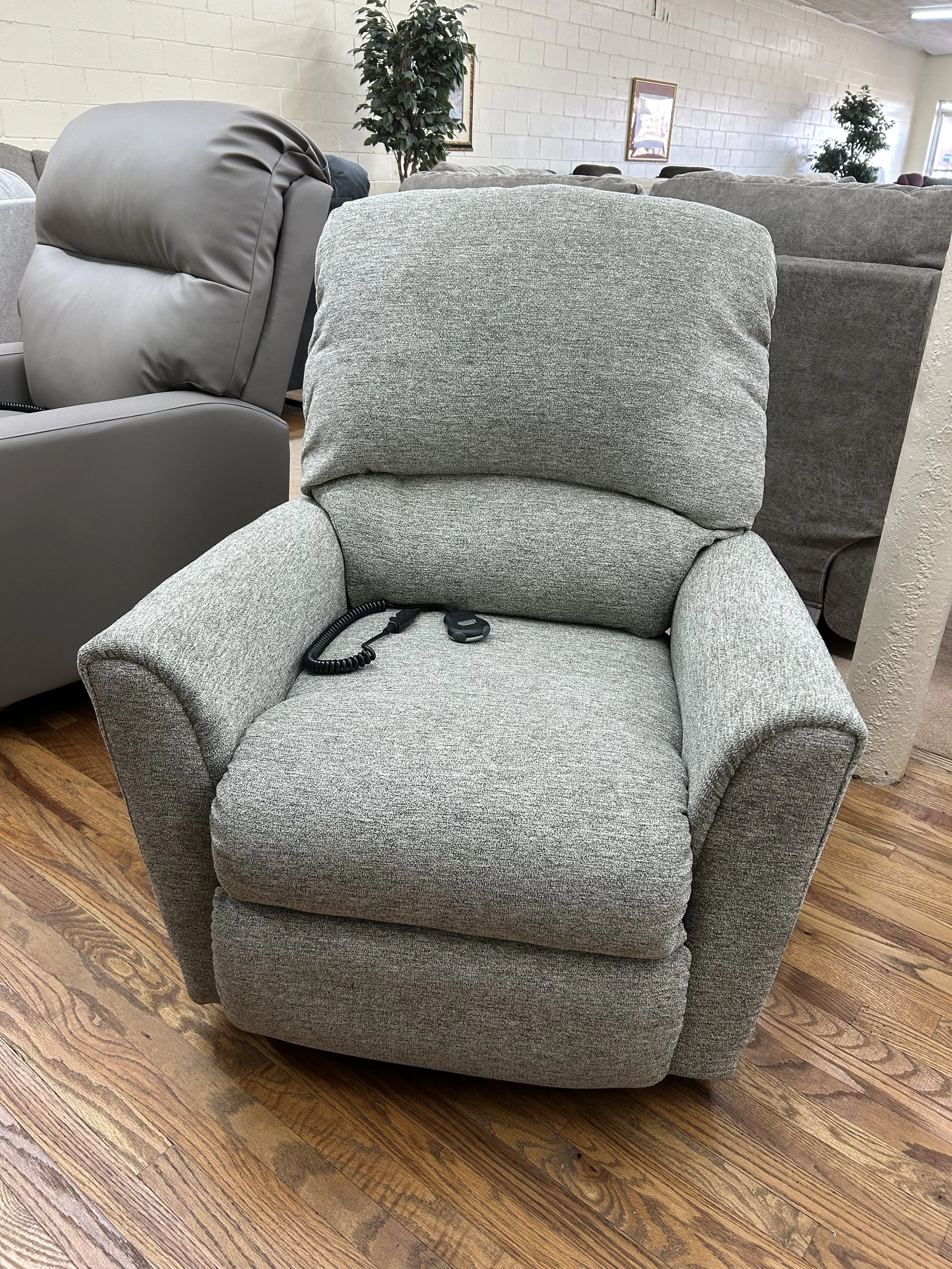 LaZBoy - Jean power reclining lift chair in grey fabric