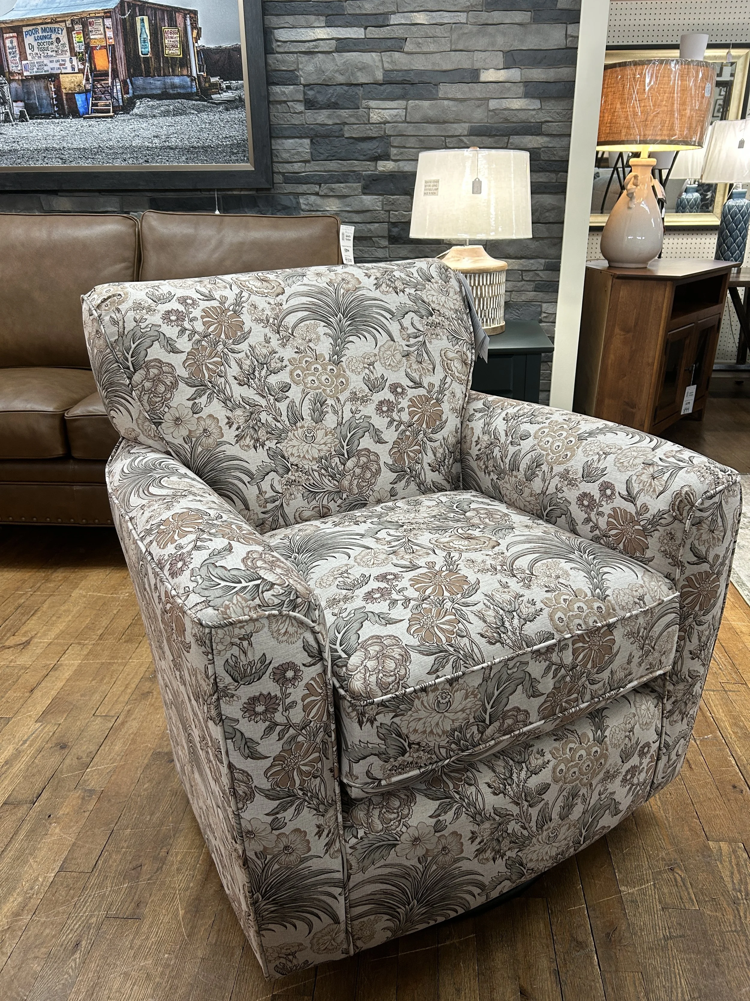 Best HF - 'Kaylee' swivel-glide occasional chair in brown-tone floral print