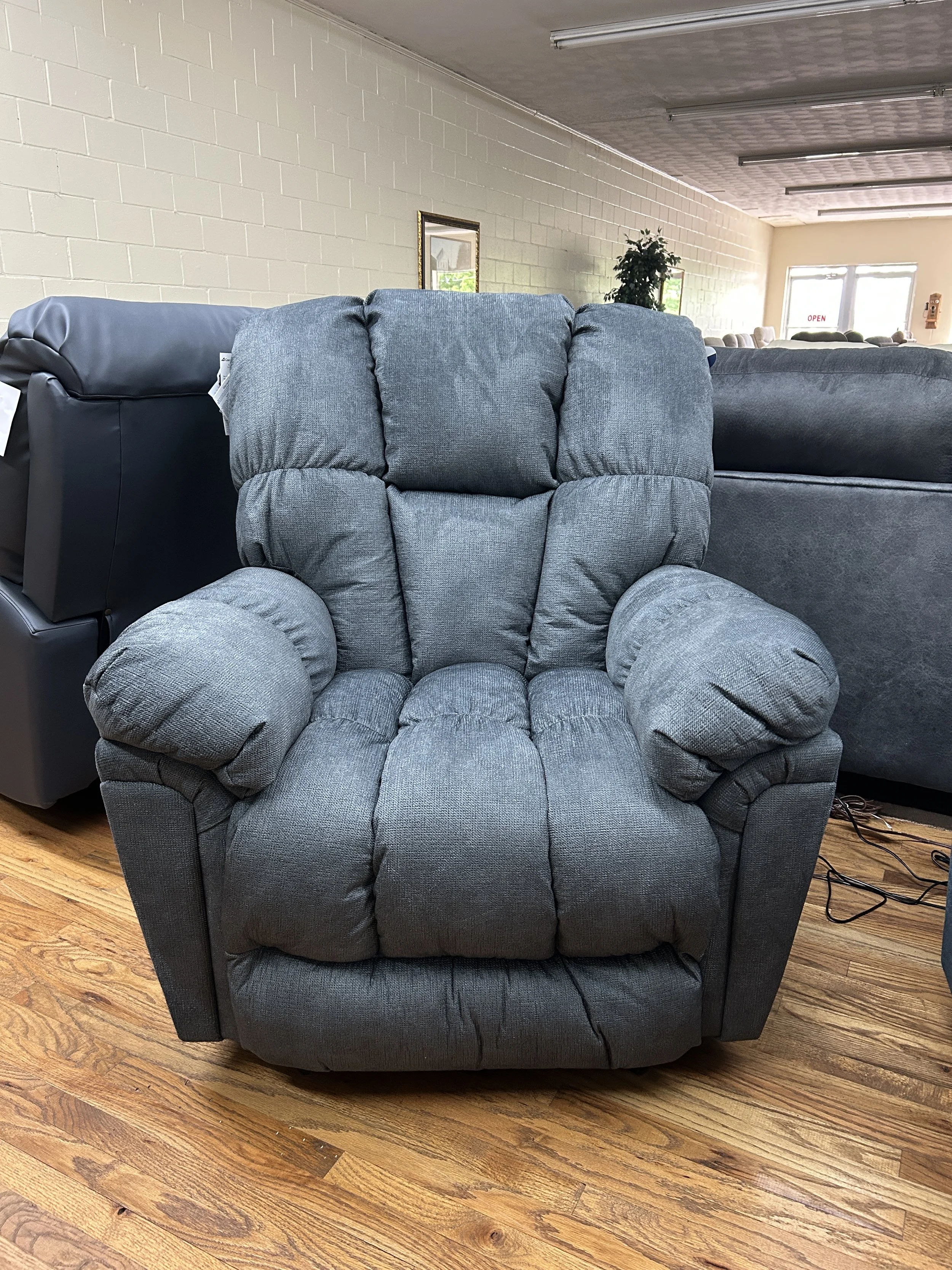Best HF - Lucas power space-saver recliner