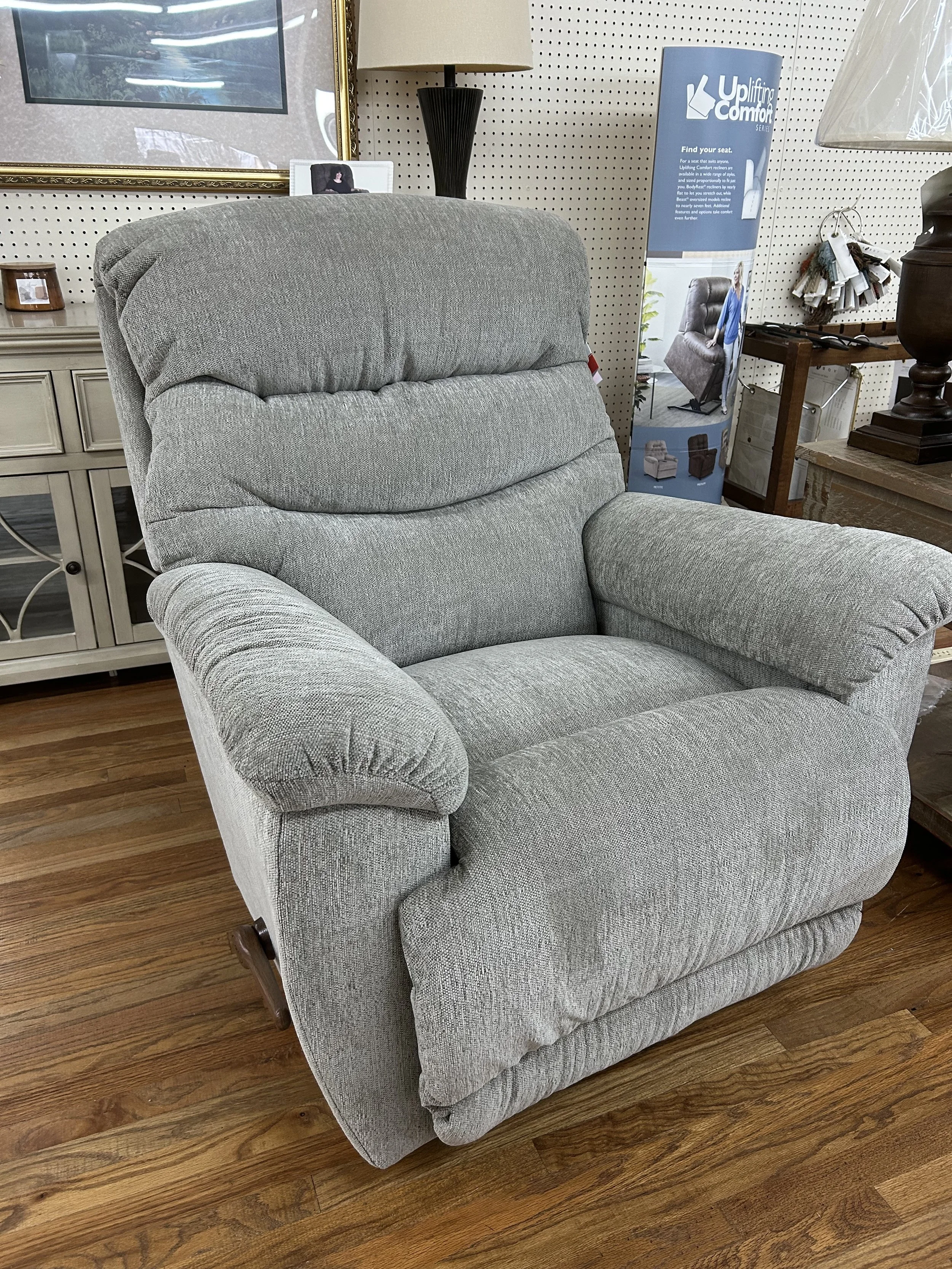 LaZBoy - Joshua rocker recliner in grey fabric