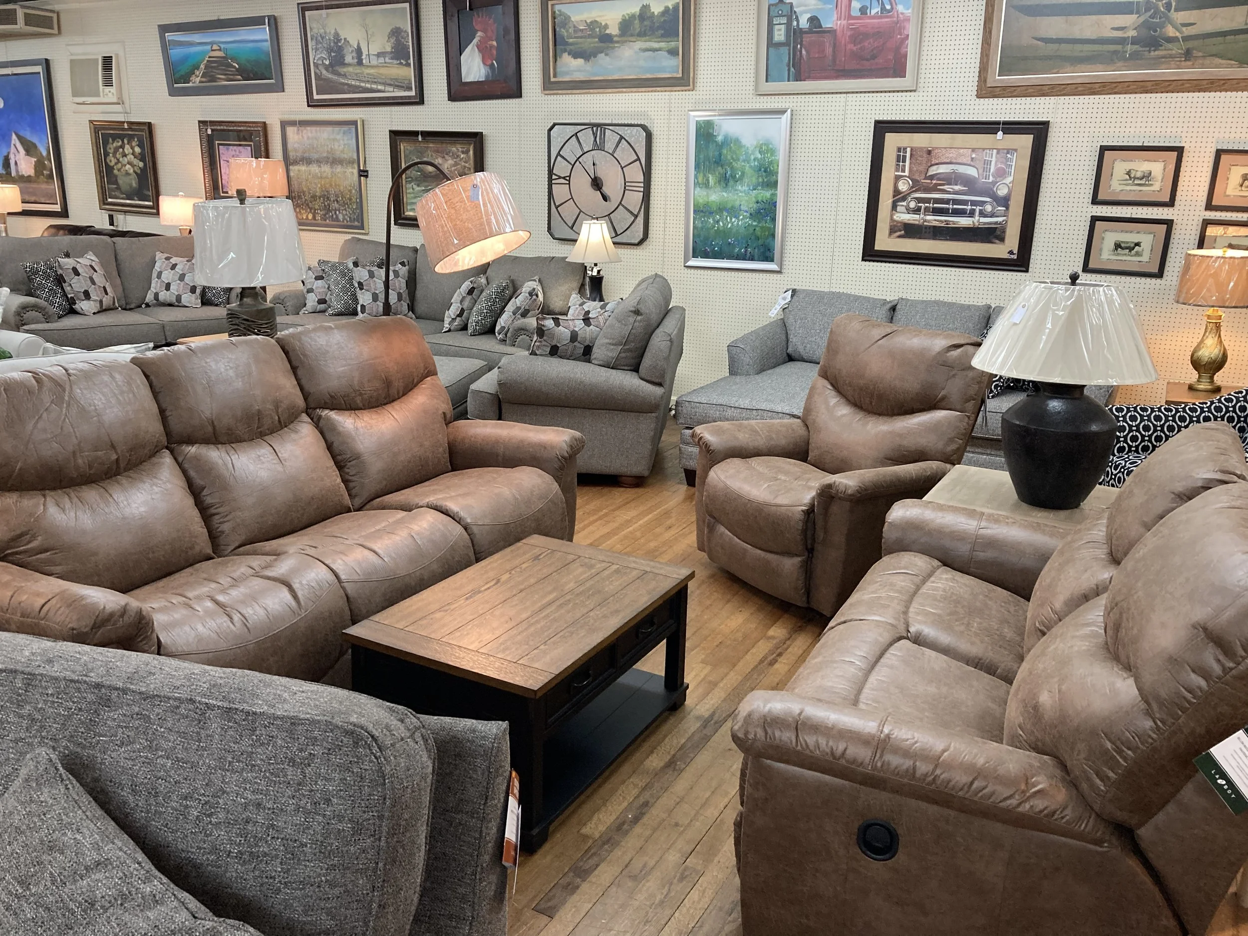 Garrett’s FurnitureGarrett’s Furniture Hodgenville, Kentucky