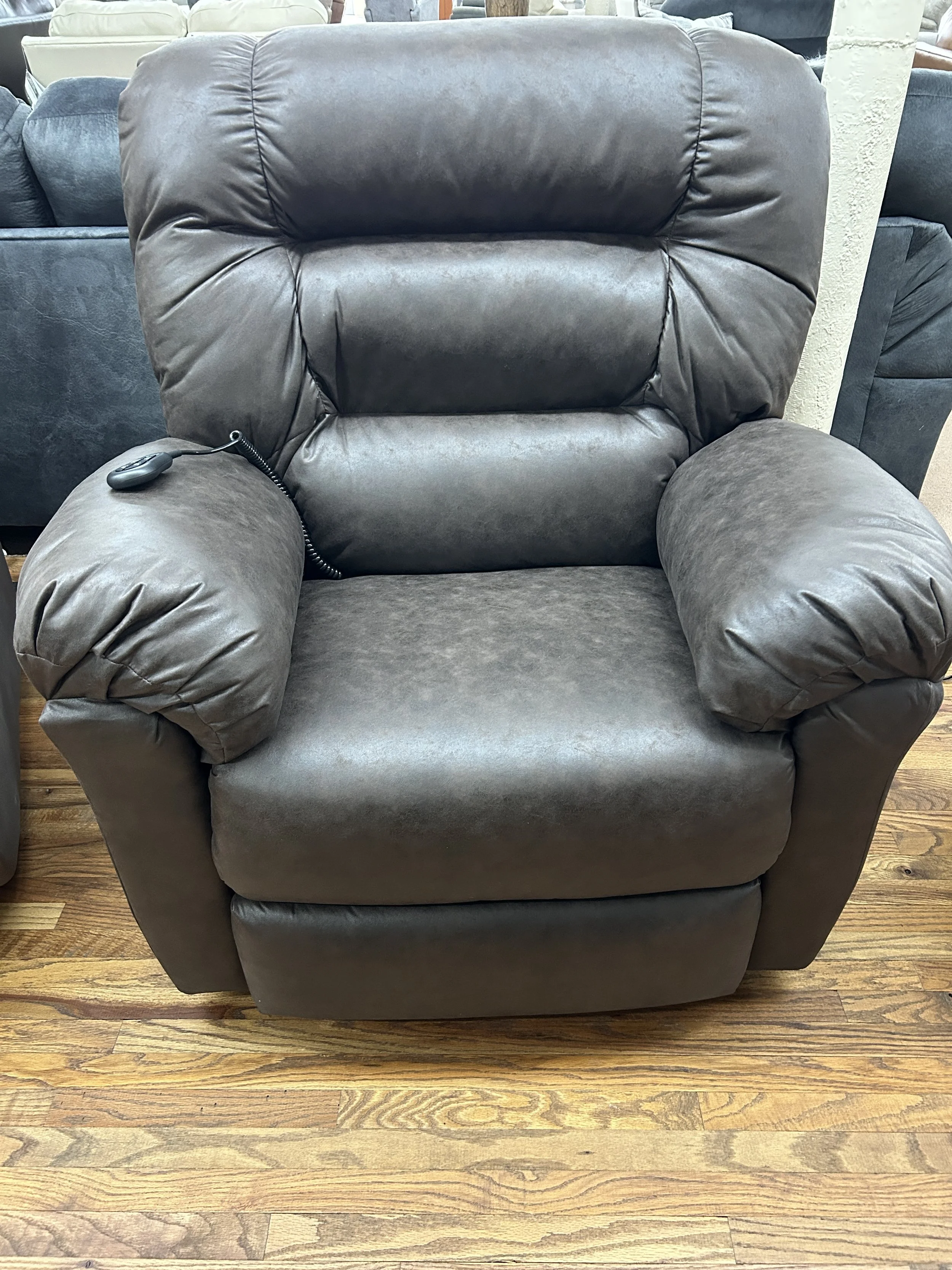 Best “Troubador” big and tall power lift recliner in Java brown. Two motor chair rated for 500 lbs.