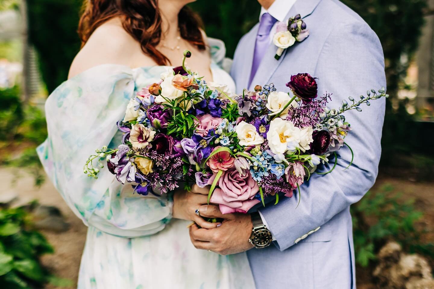D&amp;M&rsquo;s garden party wedding was a dream. Adorned in lush blooms across the grounds fueled my floral juices to bring their color scheme of purple and blue&rsquo;s together with  delicate flowers. 

Dream Team
@sheamcgrathphotography 
@denverb