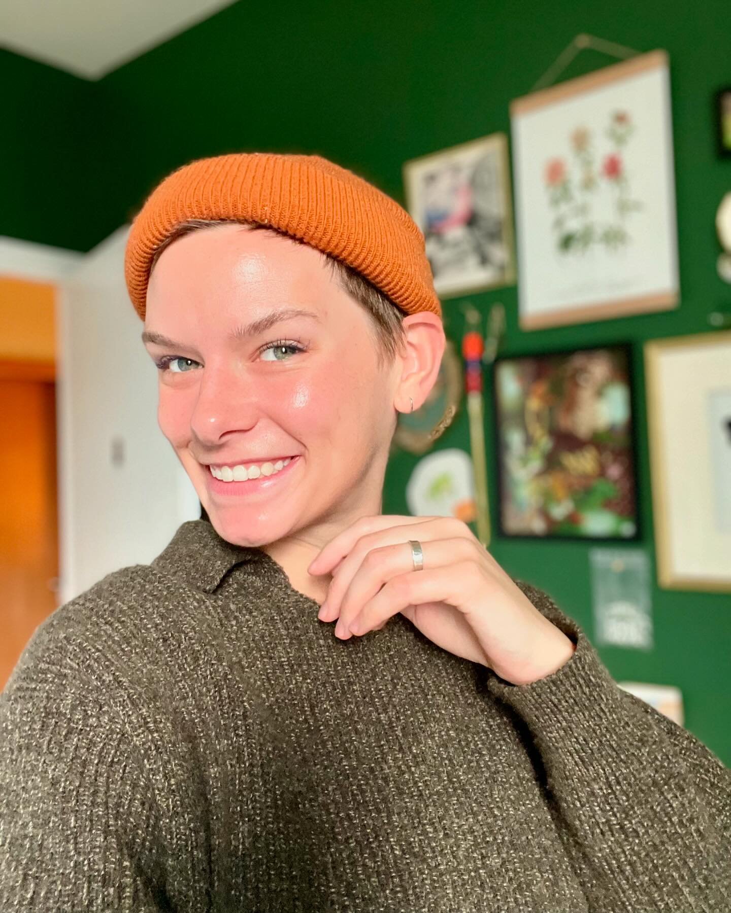 Well hello December 🥸

Big month for a lot of us small business folks - we're wrapping things up and trying our damndest to set ourselves up for success in the new year. 

Here's a few things I'm doing to keep a hopeful, happy heart ahead of 2025's 