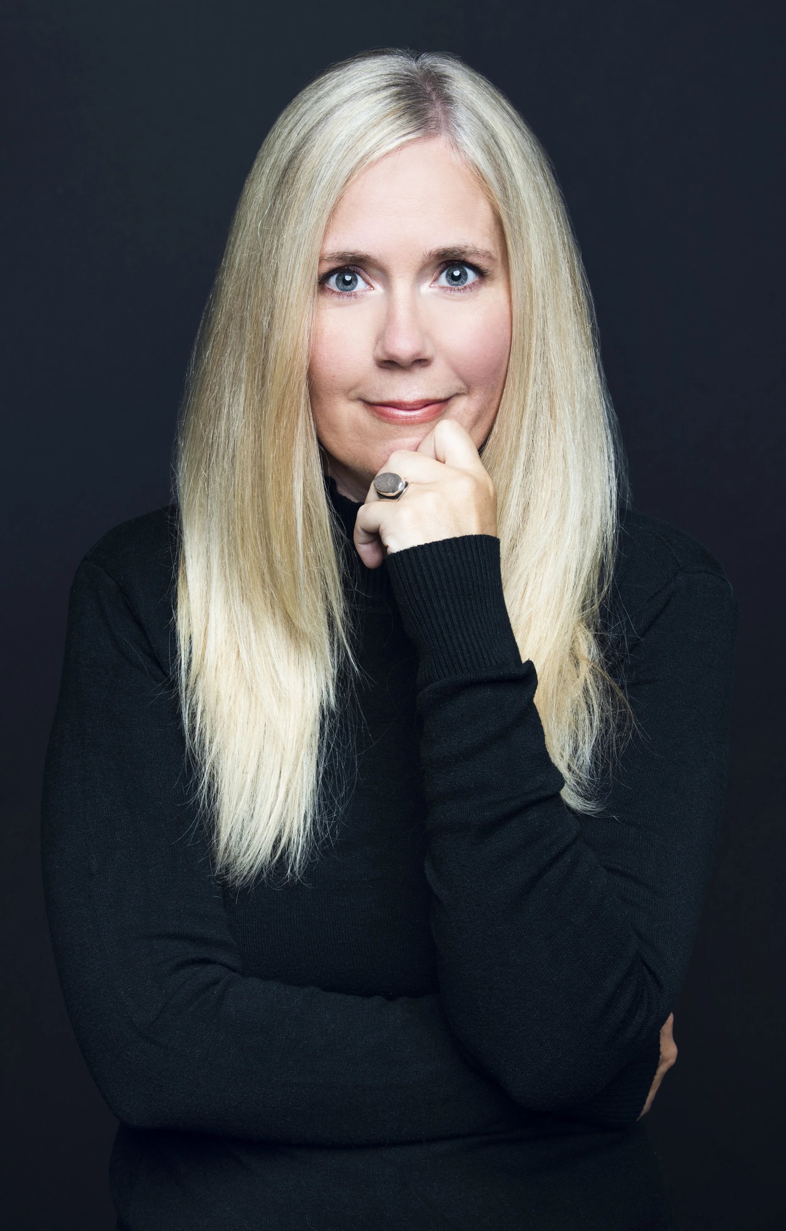 Courtenay Dobbie to replace Kathryn Shaw, 35-year artistic director of Studio 58
