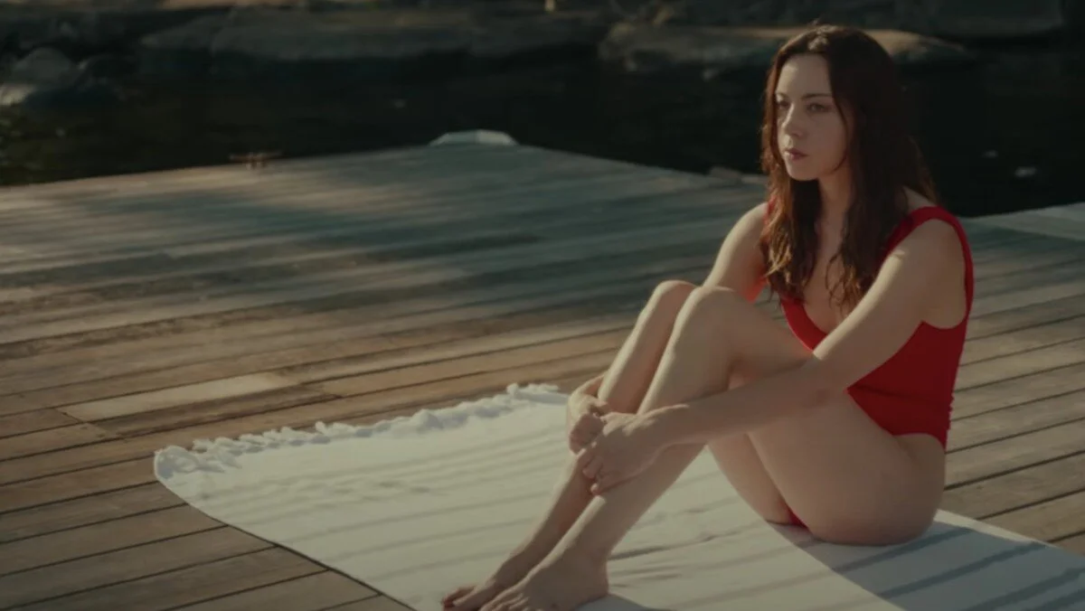 Alone, confined, and drunk: 2020's best movies unintentionally captured our pandemic state of mind