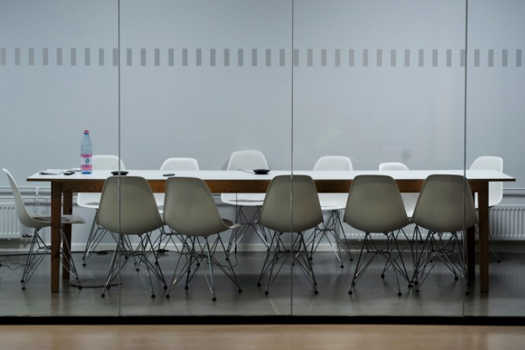 Board Table Disruption tackles governance problems in arts organizations