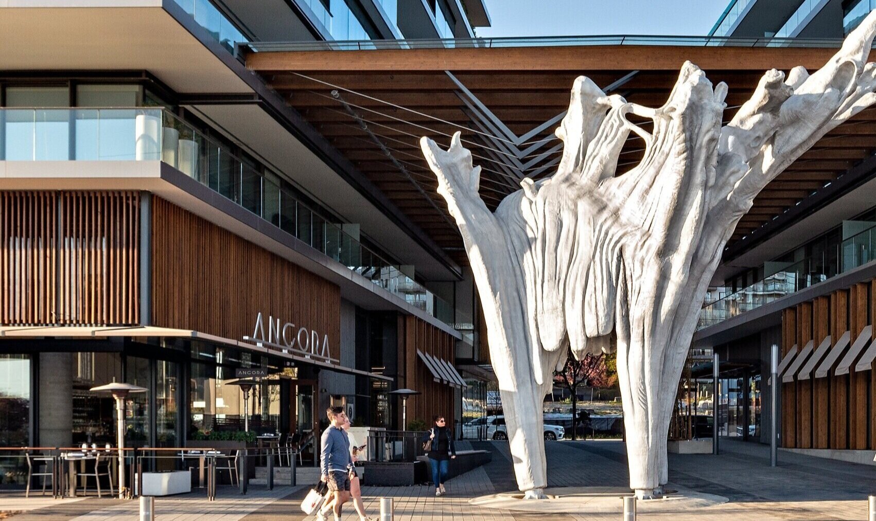 With Tree Snag, Douglas Coupland reflects a day beachcombing in Haida Gwaii with his friend, the late Gordon Smith