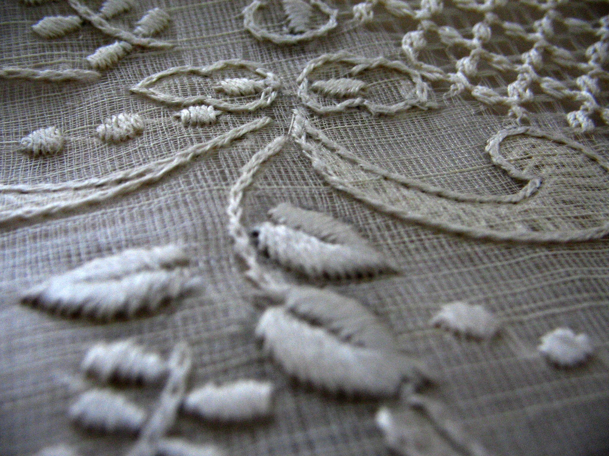 VAG's Art Connects weaves together history of the Philippines' lustrous piña fabric, May 13 at 5 pm